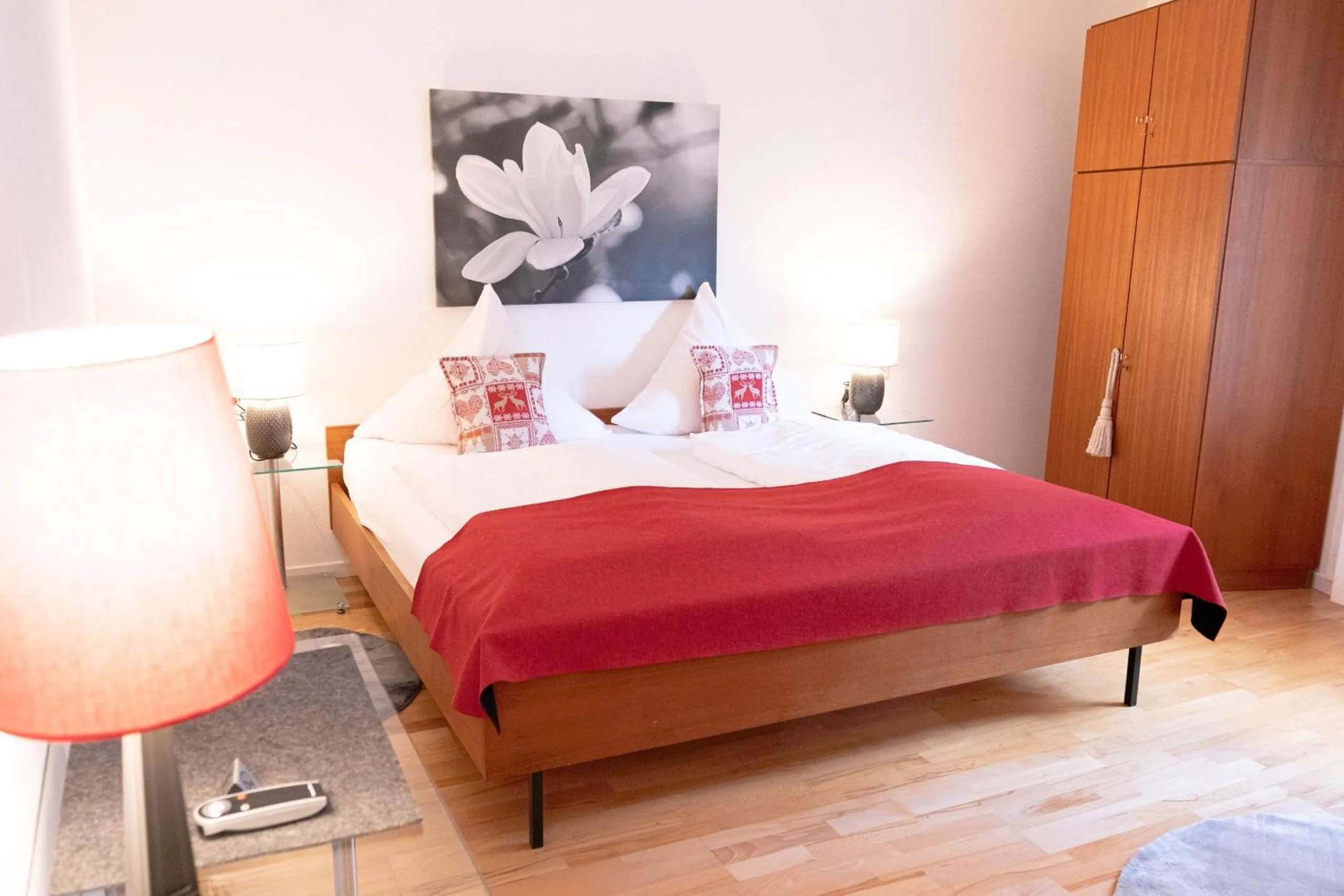 Bedroom, Bed in Cabinett 1876