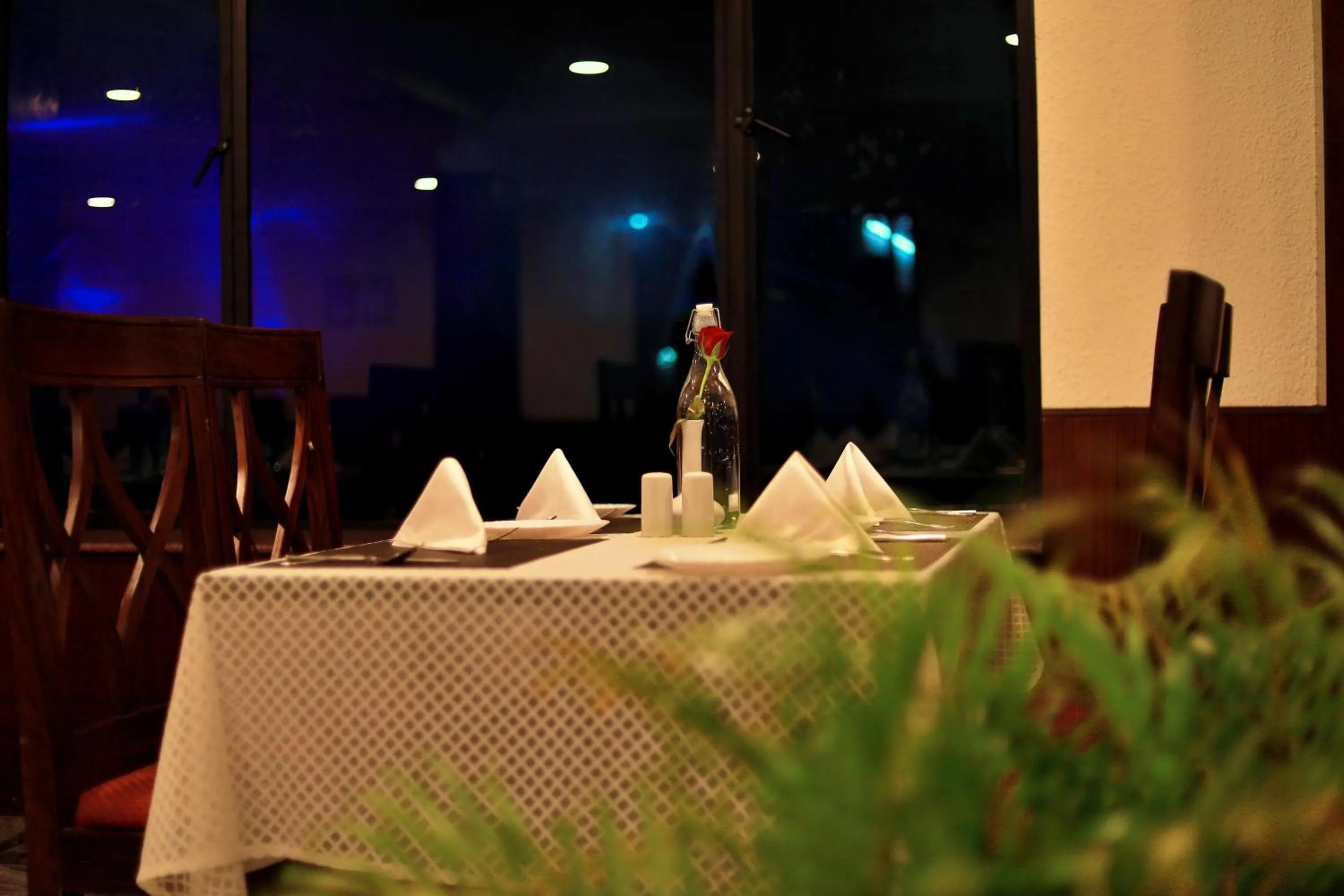 Restaurant/places to eat in Hotel Edassery Mansion