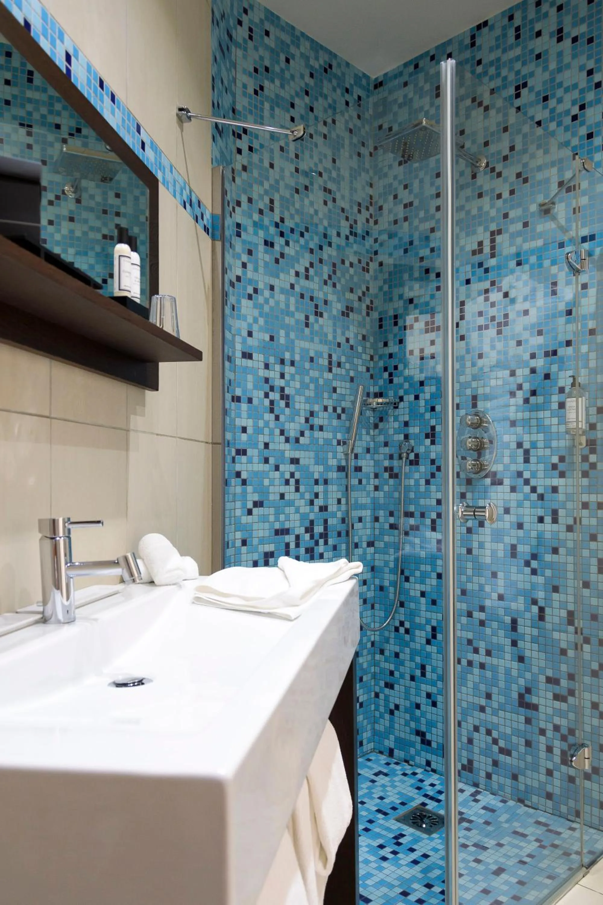 Bathroom in Le Golfe