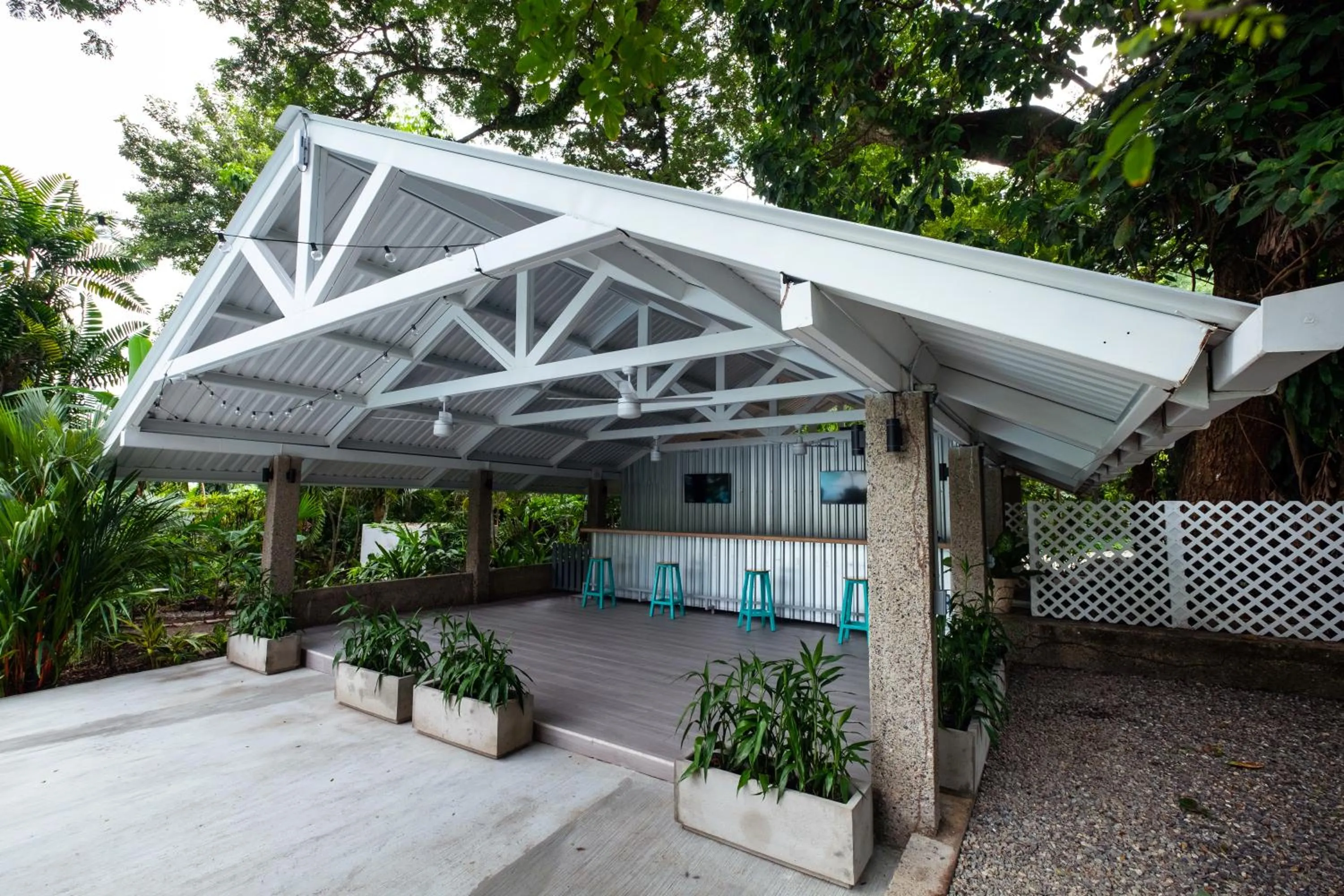 Lounge or bar in Angeli Gardens Boutique Hotel