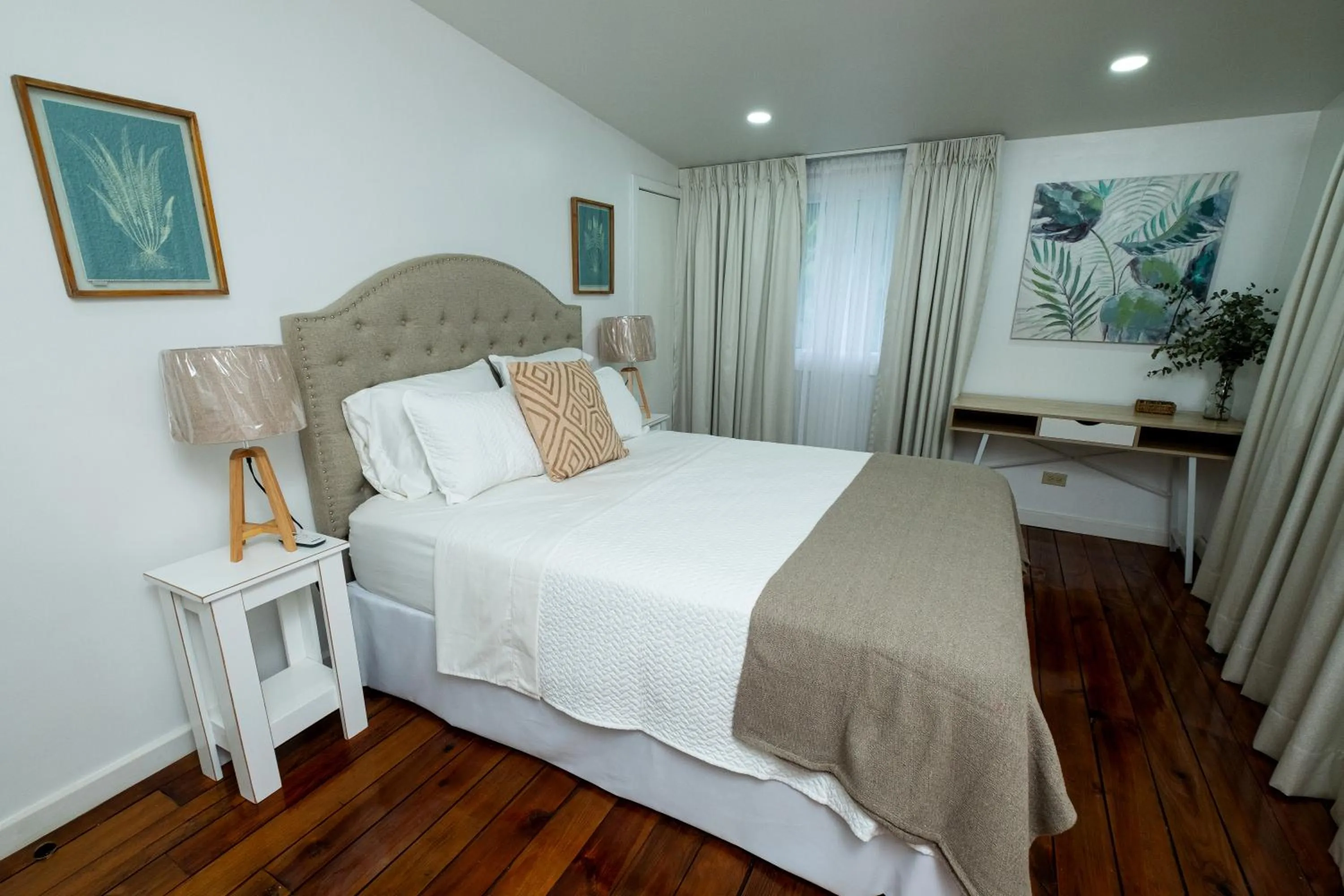 Bed in Angeli Gardens Boutique Hotel