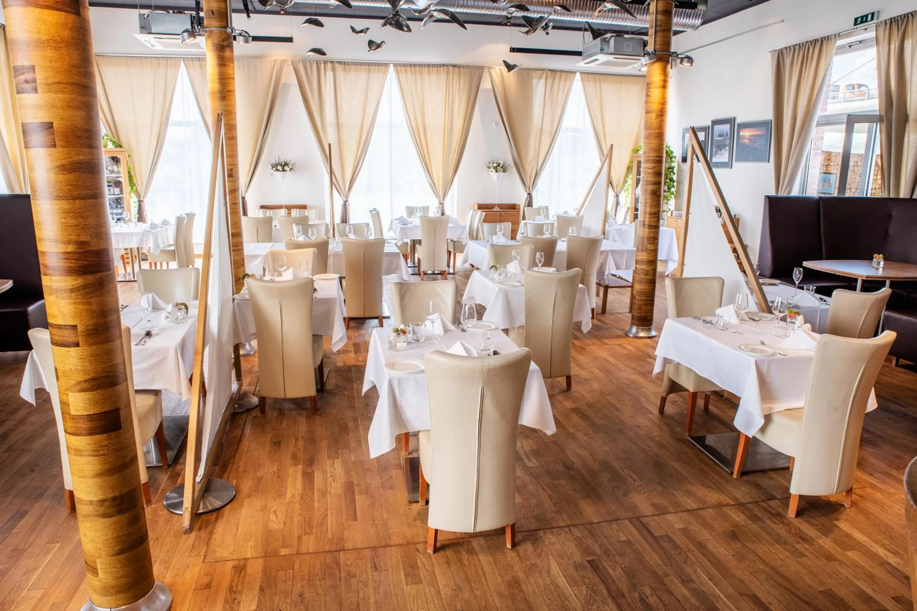 Restaurant & Design Hotel Noem Arch