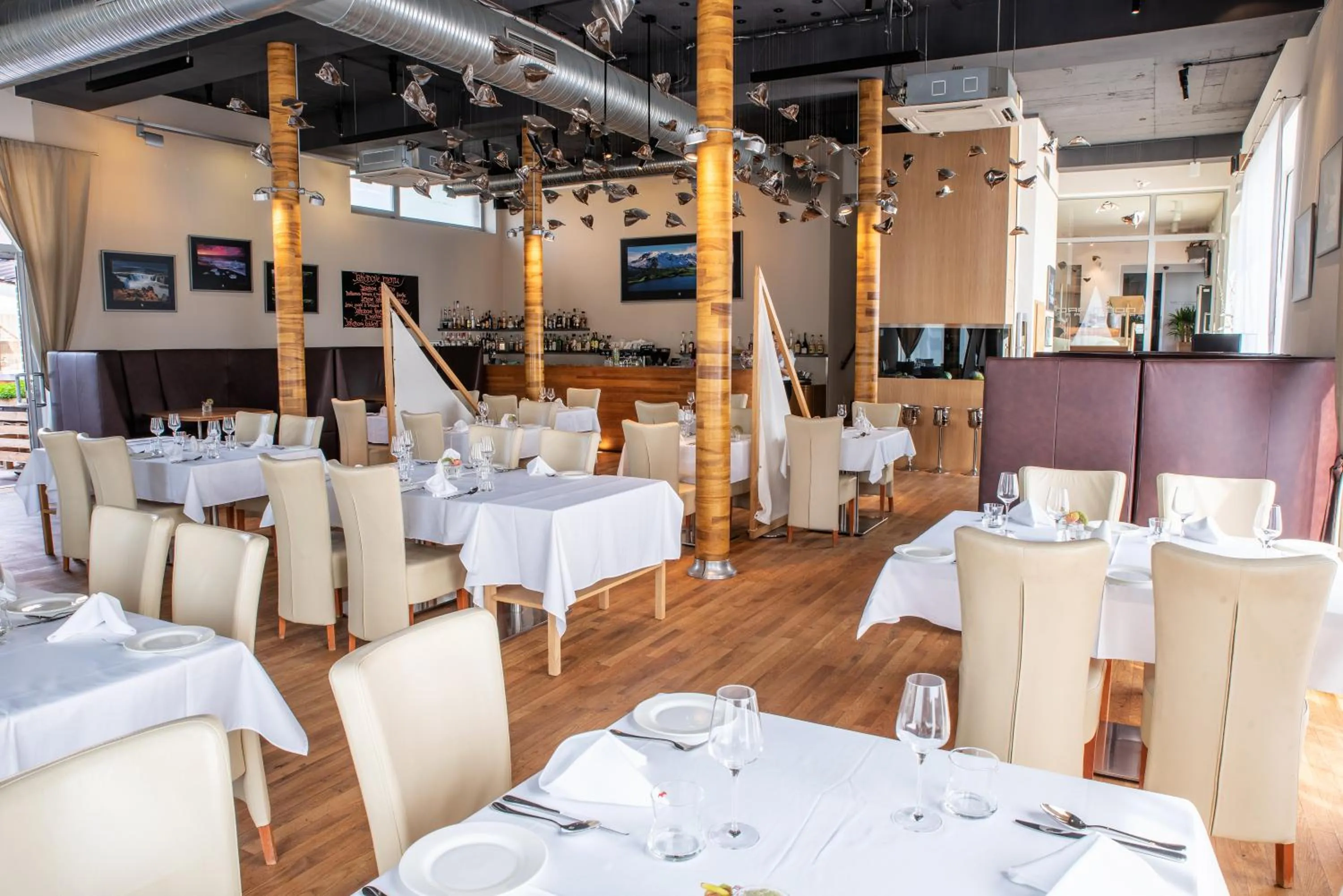 Restaurant & Design Hotel Noem Arch