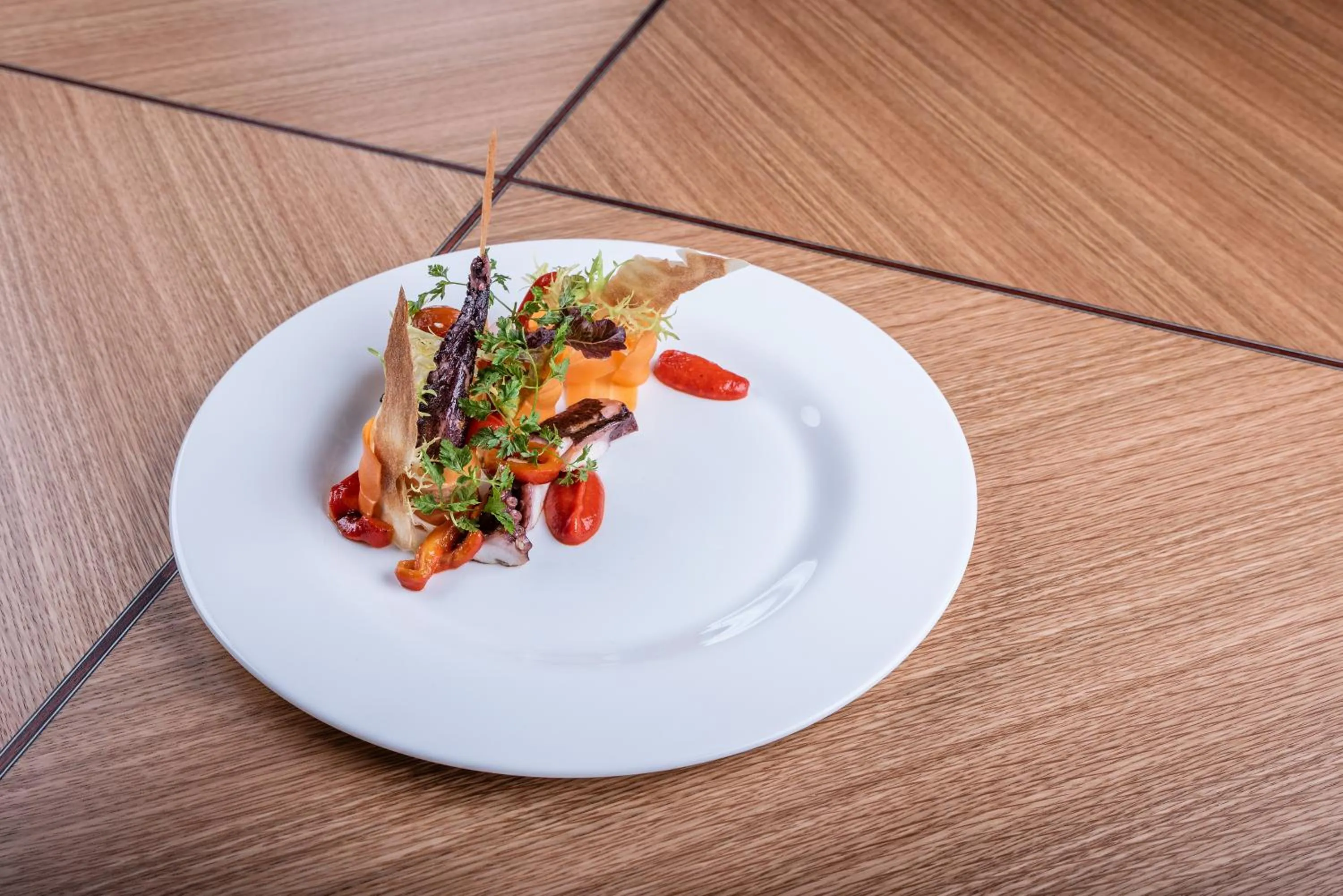 Restaurant & Design Hotel Noem Arch