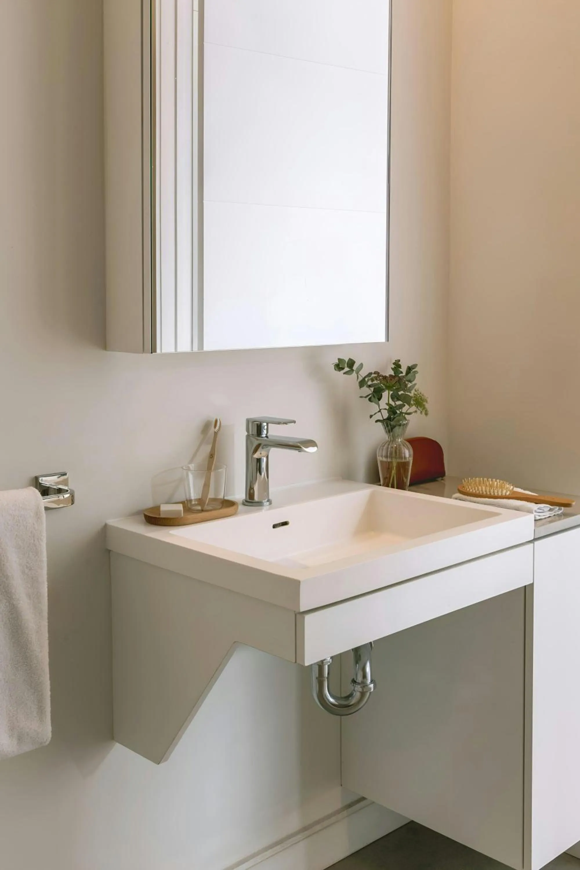 Bathroom in Sonder by Marriott Bonvoy Maisonneuve Apartments Downtown