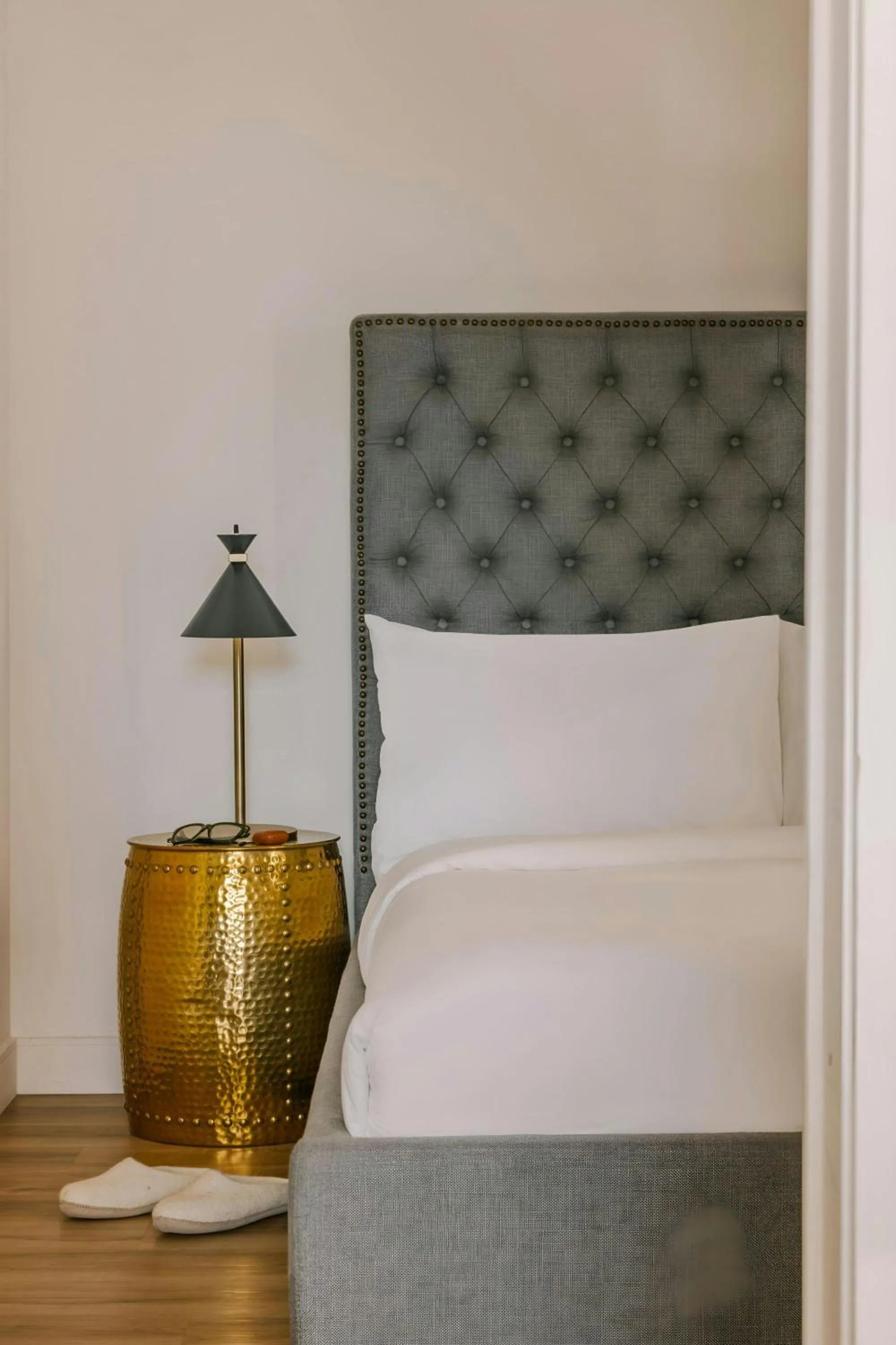 Bedroom, Bed in Sonder by Marriott Bonvoy Maisonneuve Apartments Downtown