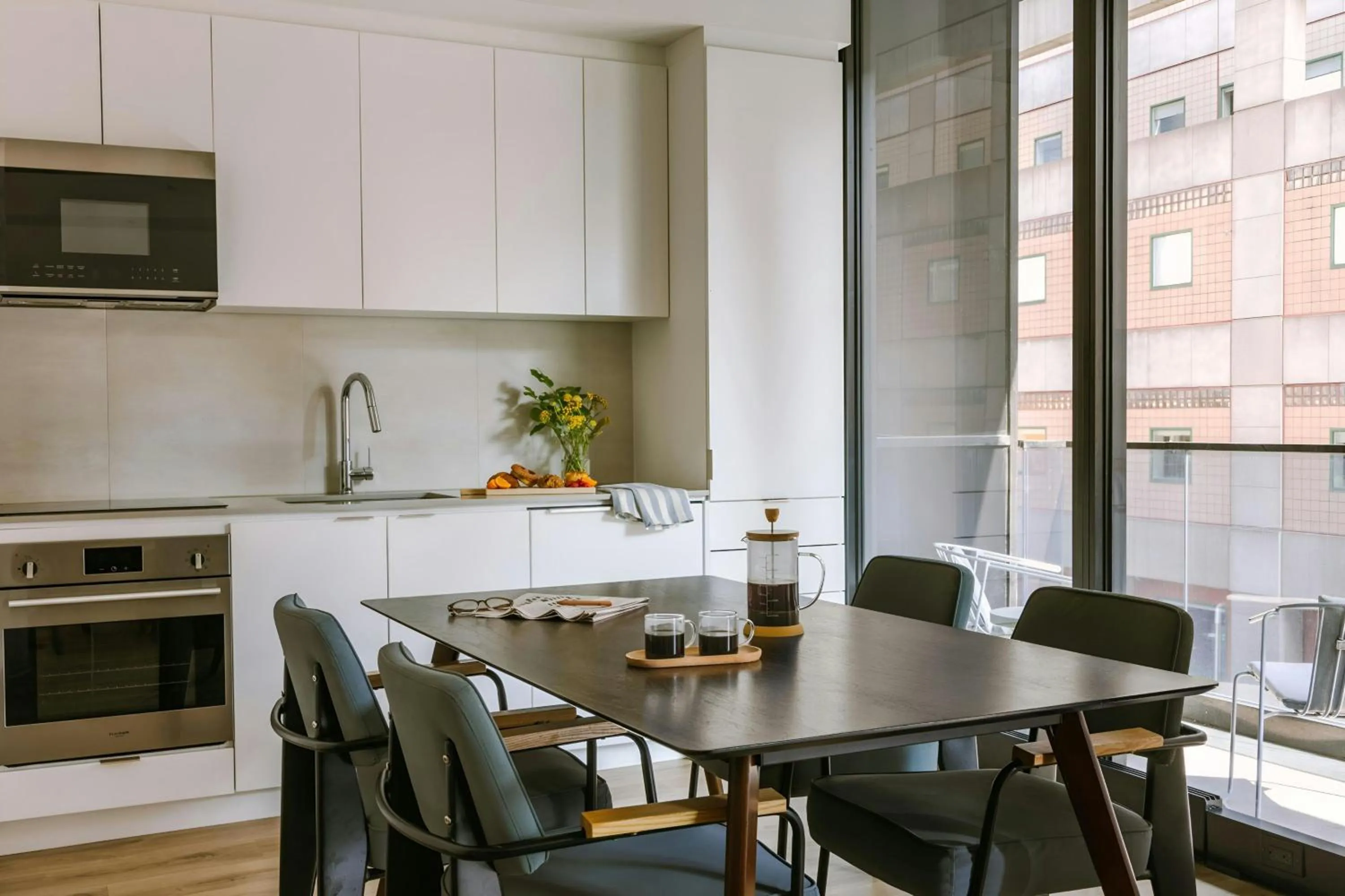 Photo of the whole room in Sonder by Marriott Bonvoy Maisonneuve Apartments Downtown