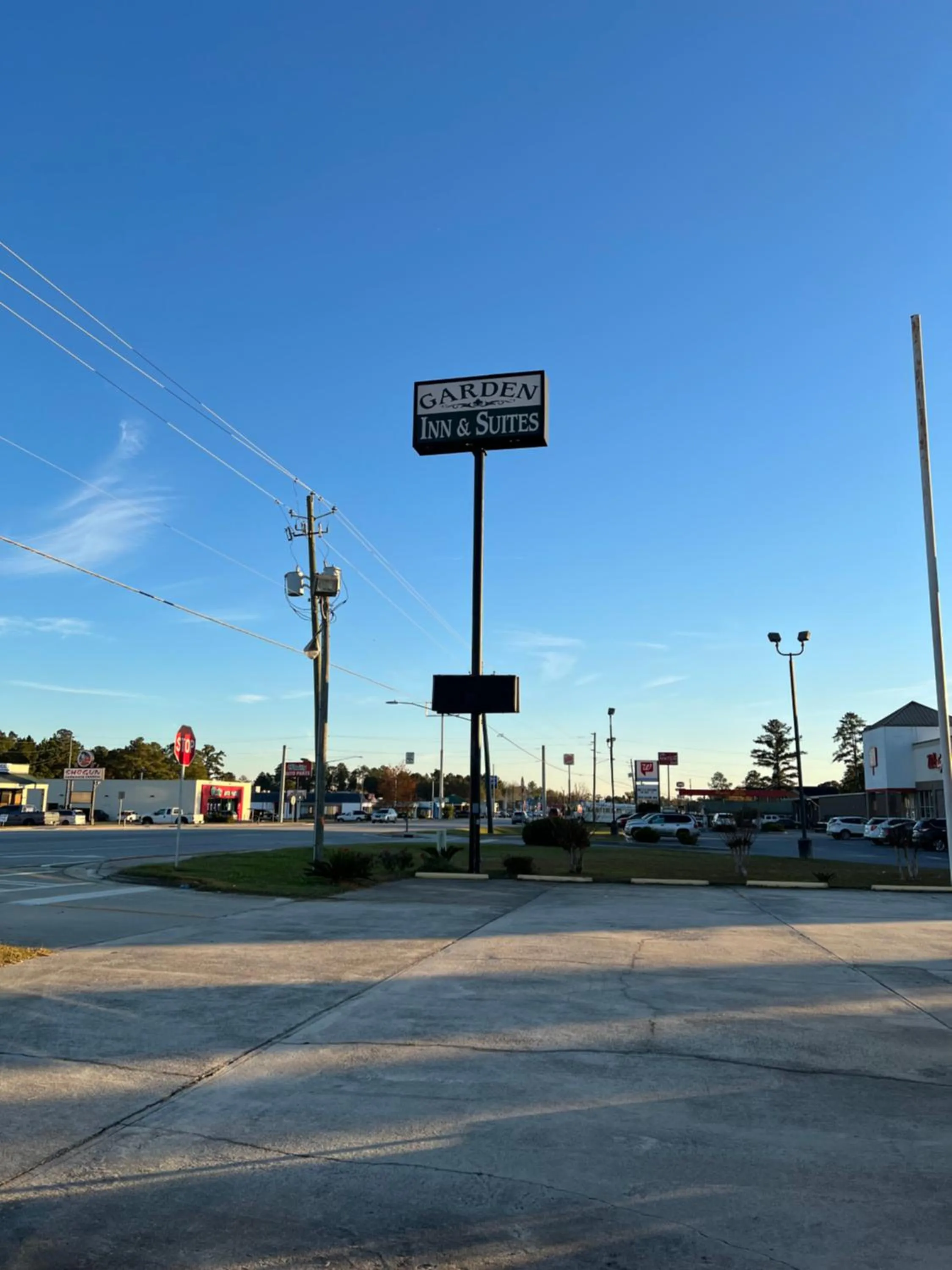 Area and facilities in Garden Inn & Suites
