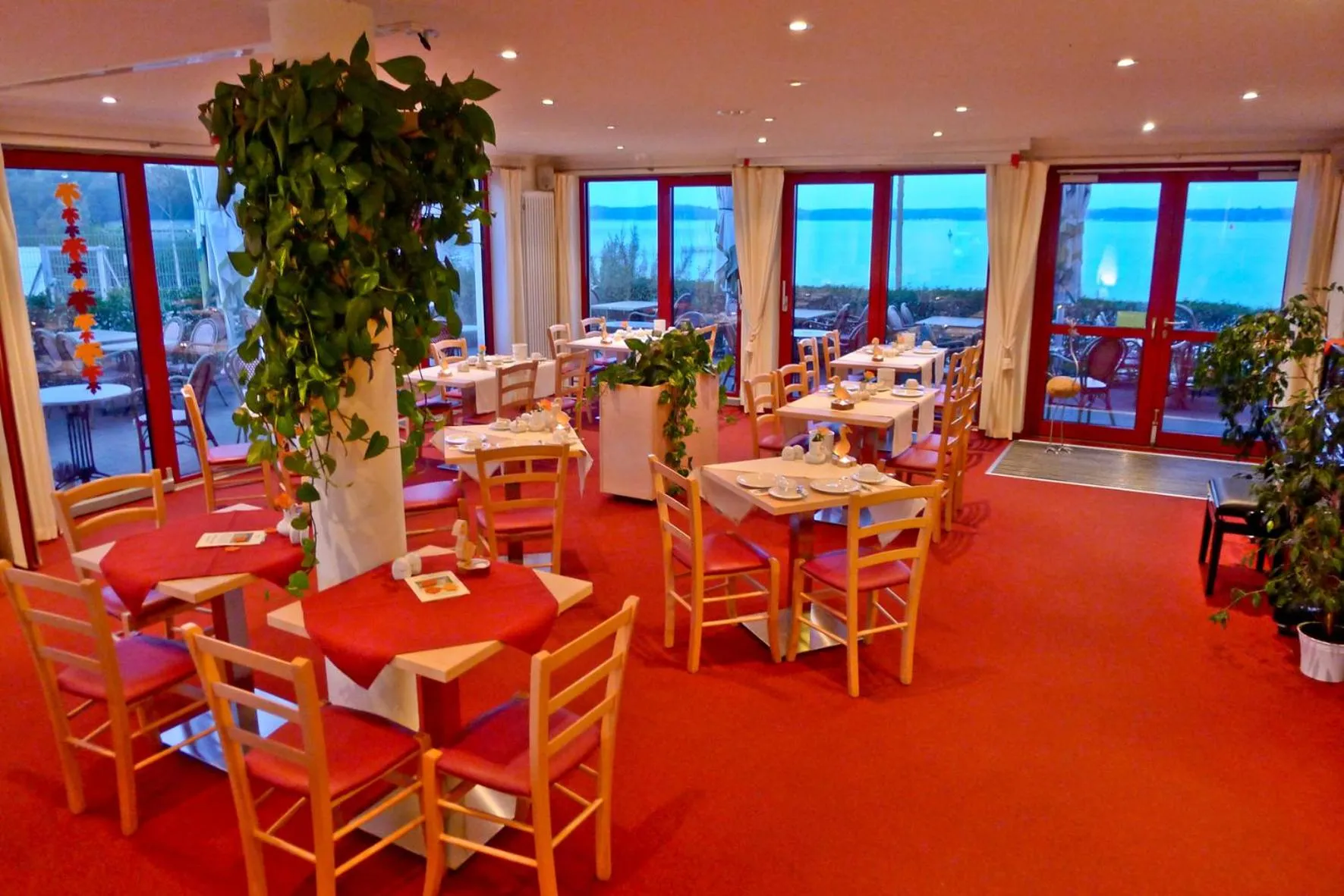 Restaurant/places to eat in Seehotel Weit Meer