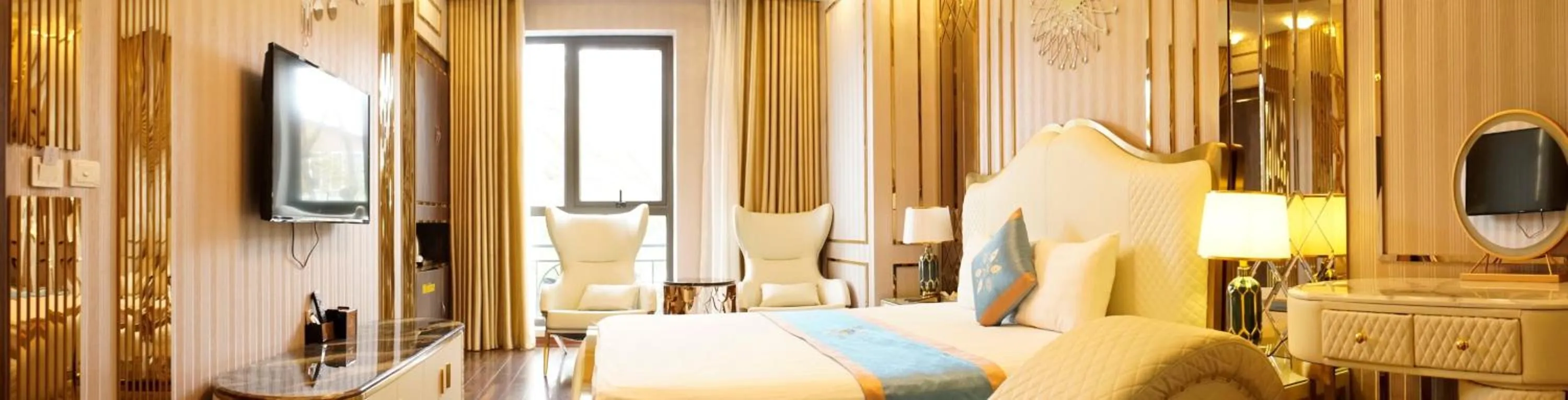 Bed in Bao Ngoc Hotel Linh Dam