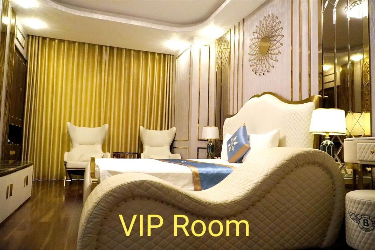 Bed in Bao Ngoc Hotel Linh Dam