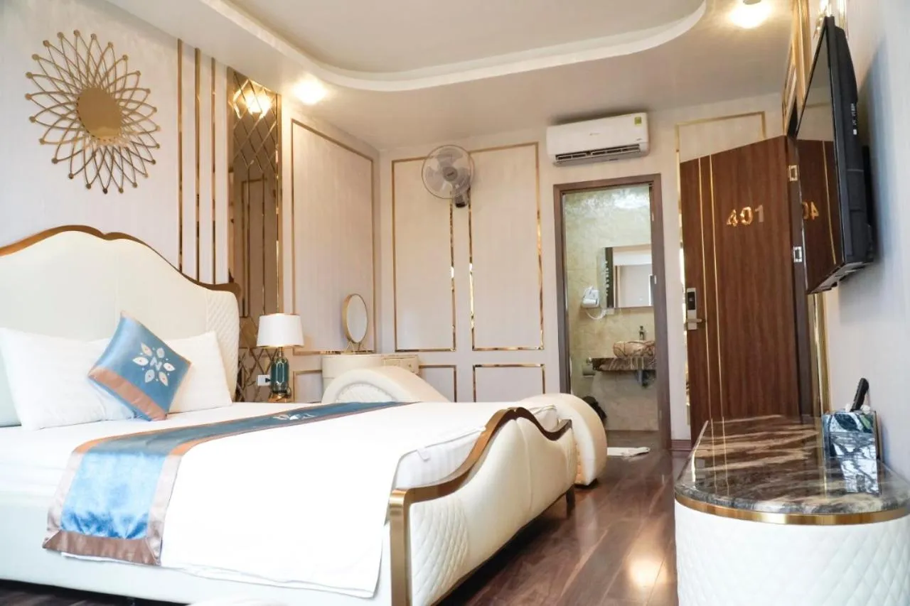 Bed in Bao Ngoc Hotel Linh Dam