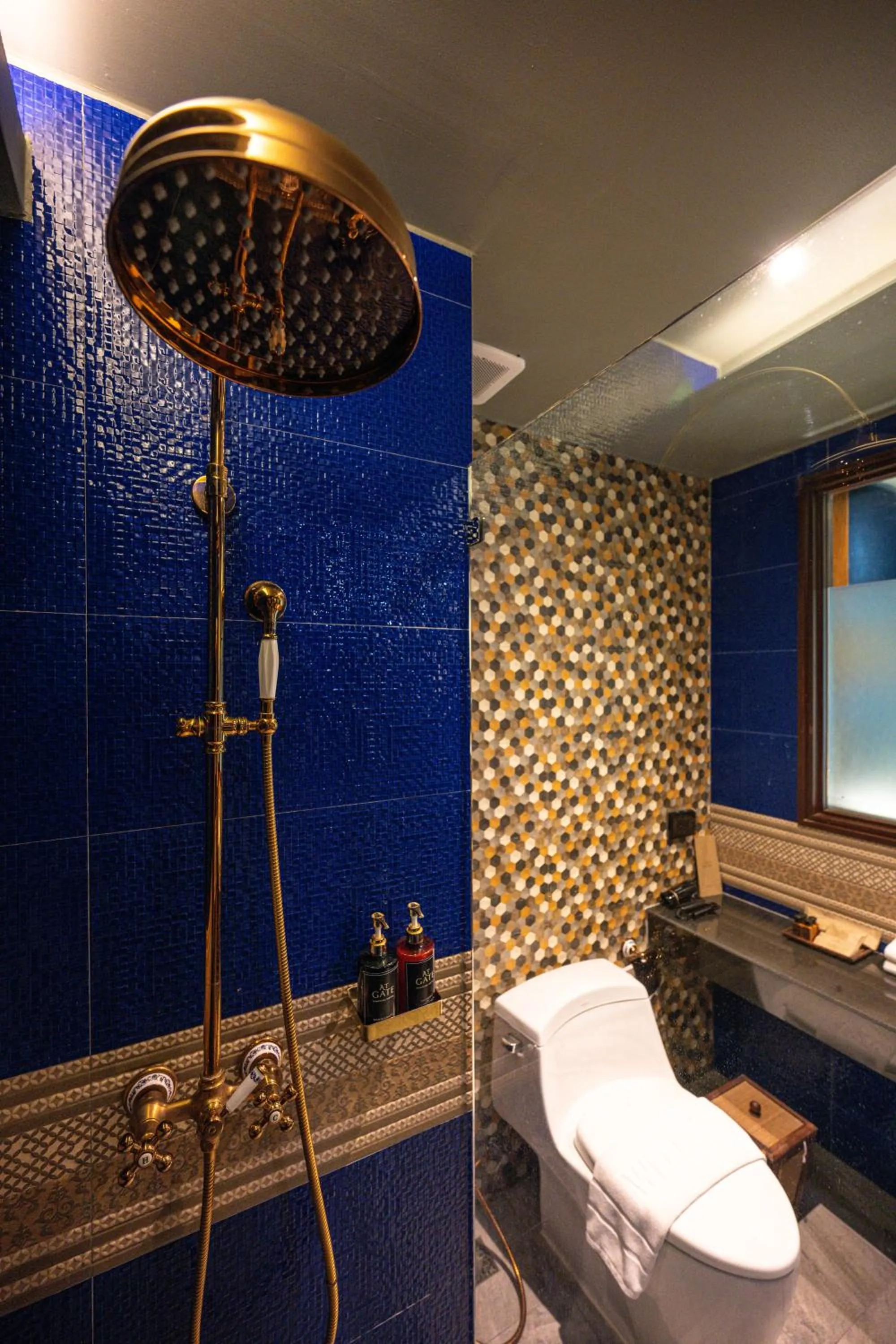 At Gate Thaphae Hotel