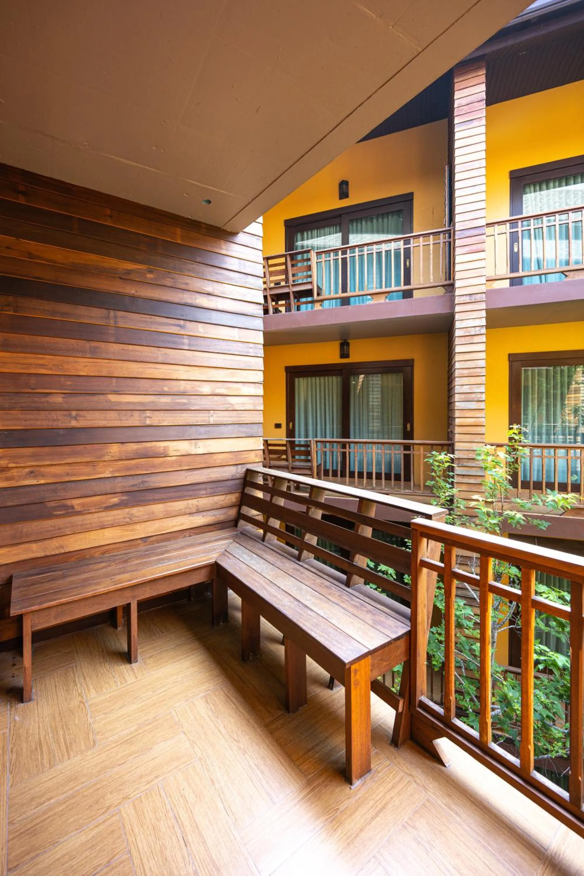 At Gate Thaphae Hotel