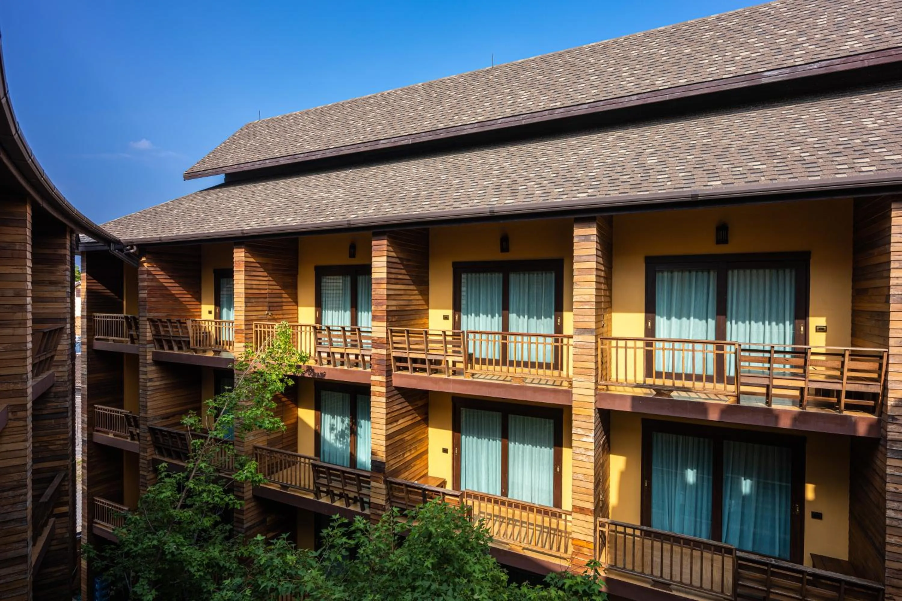 At Gate Thaphae Hotel