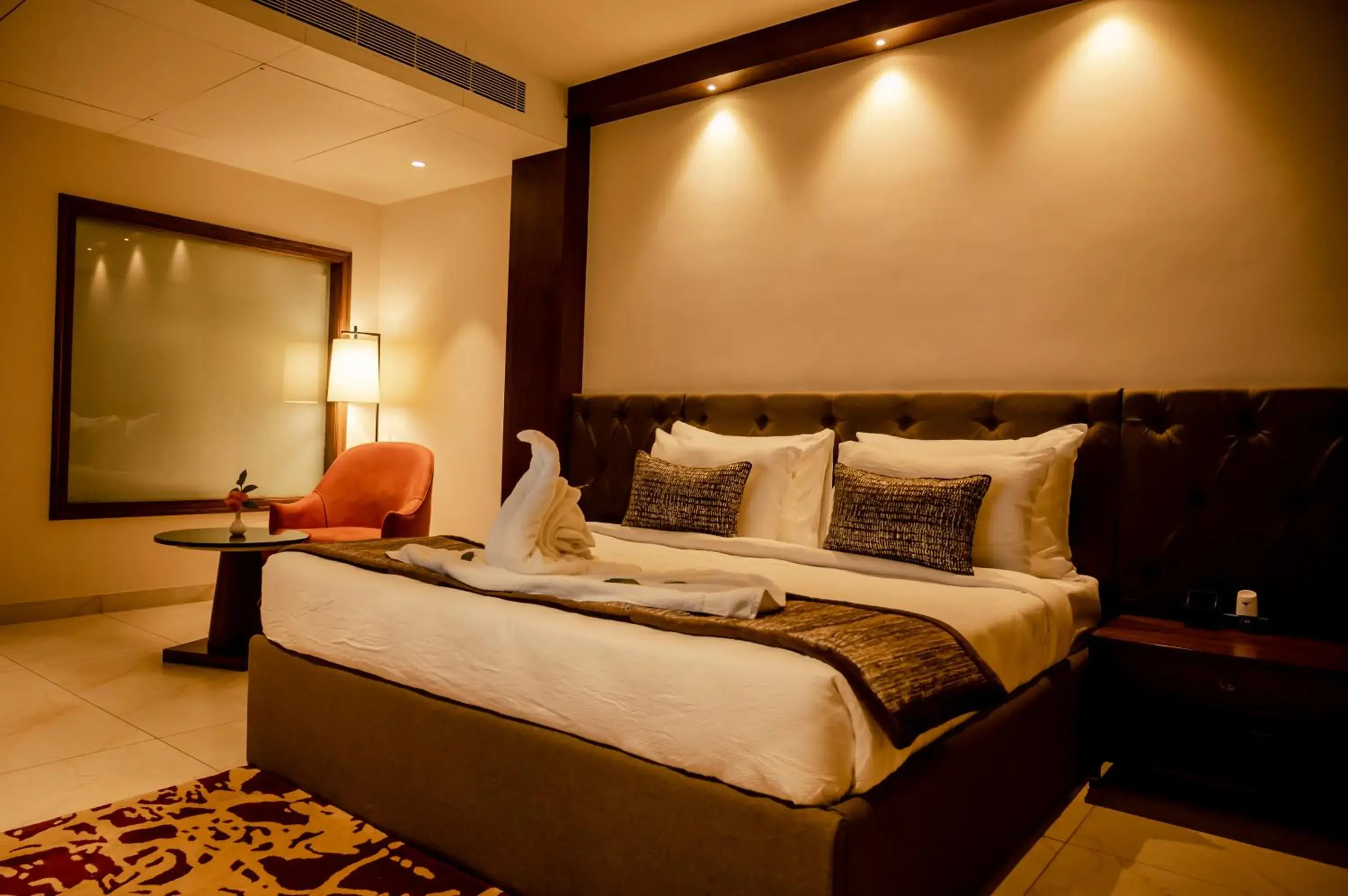 Bedroom, Bed in HOTEL PAHADI Bedroom, Bed in HOTEL PAHADI