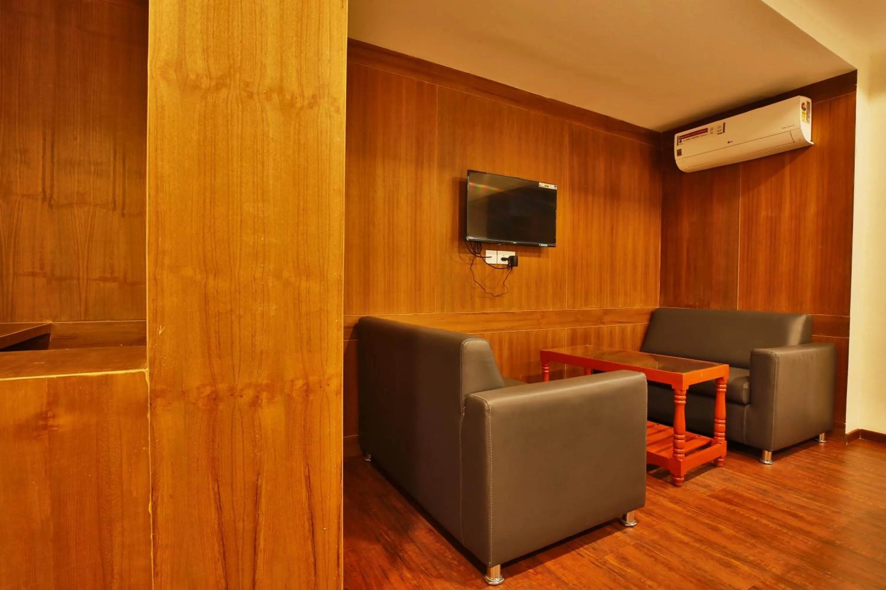 TV and multimedia in Hotel Ramtel inn