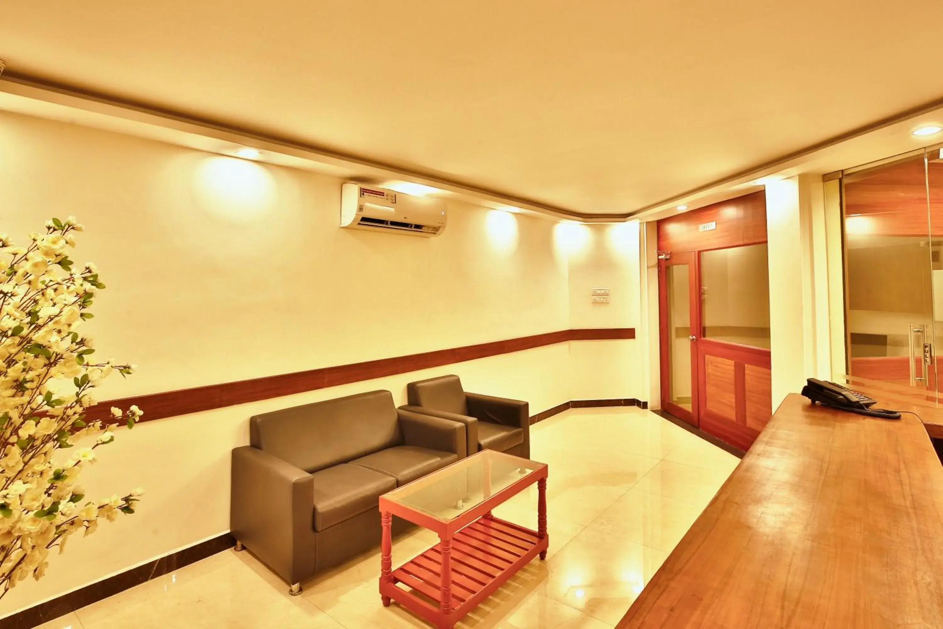 Lobby or reception in Hotel Ramtel inn Lobby or reception in Hotel Ramtel inn