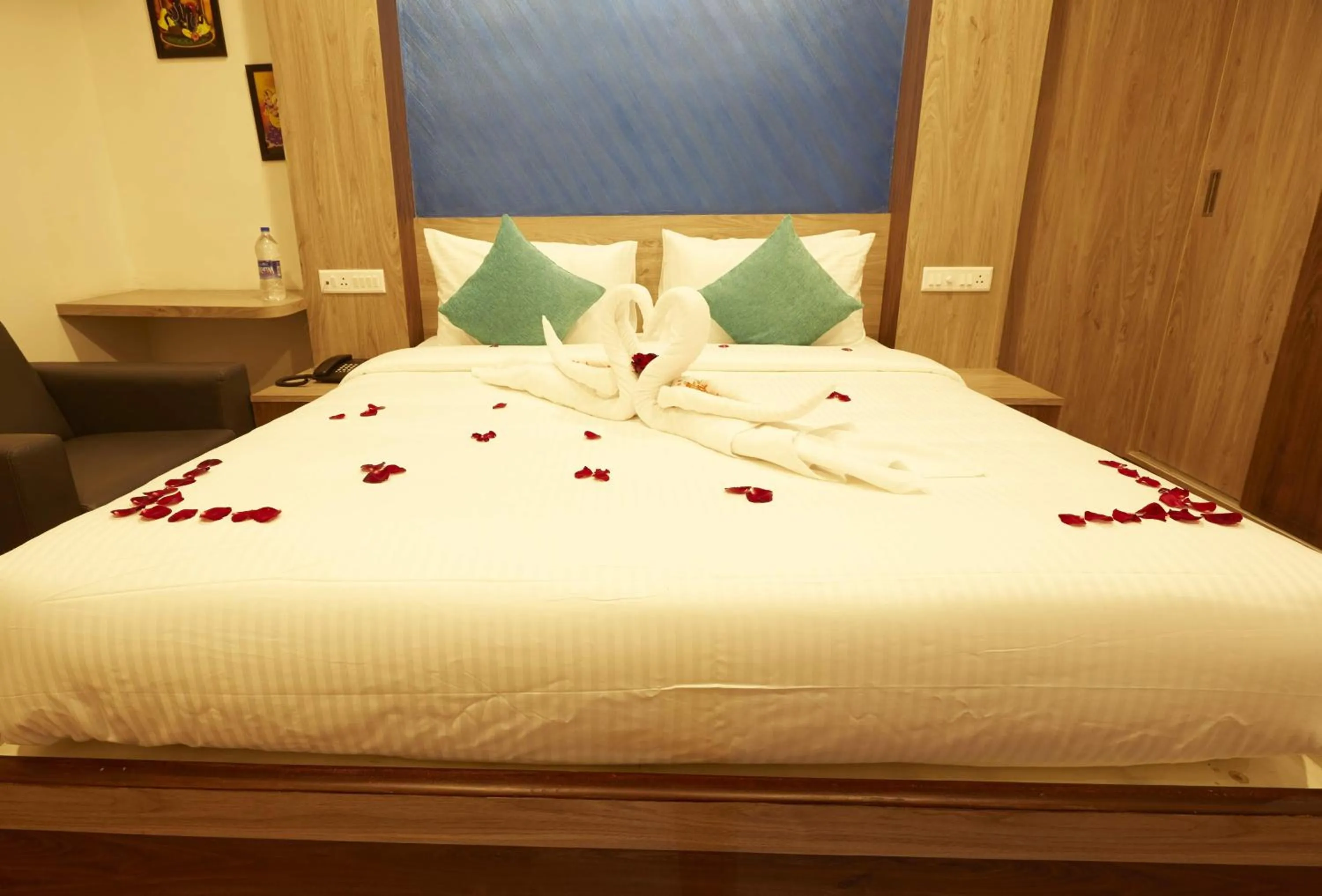 Bed in Hotel Ramtel inn