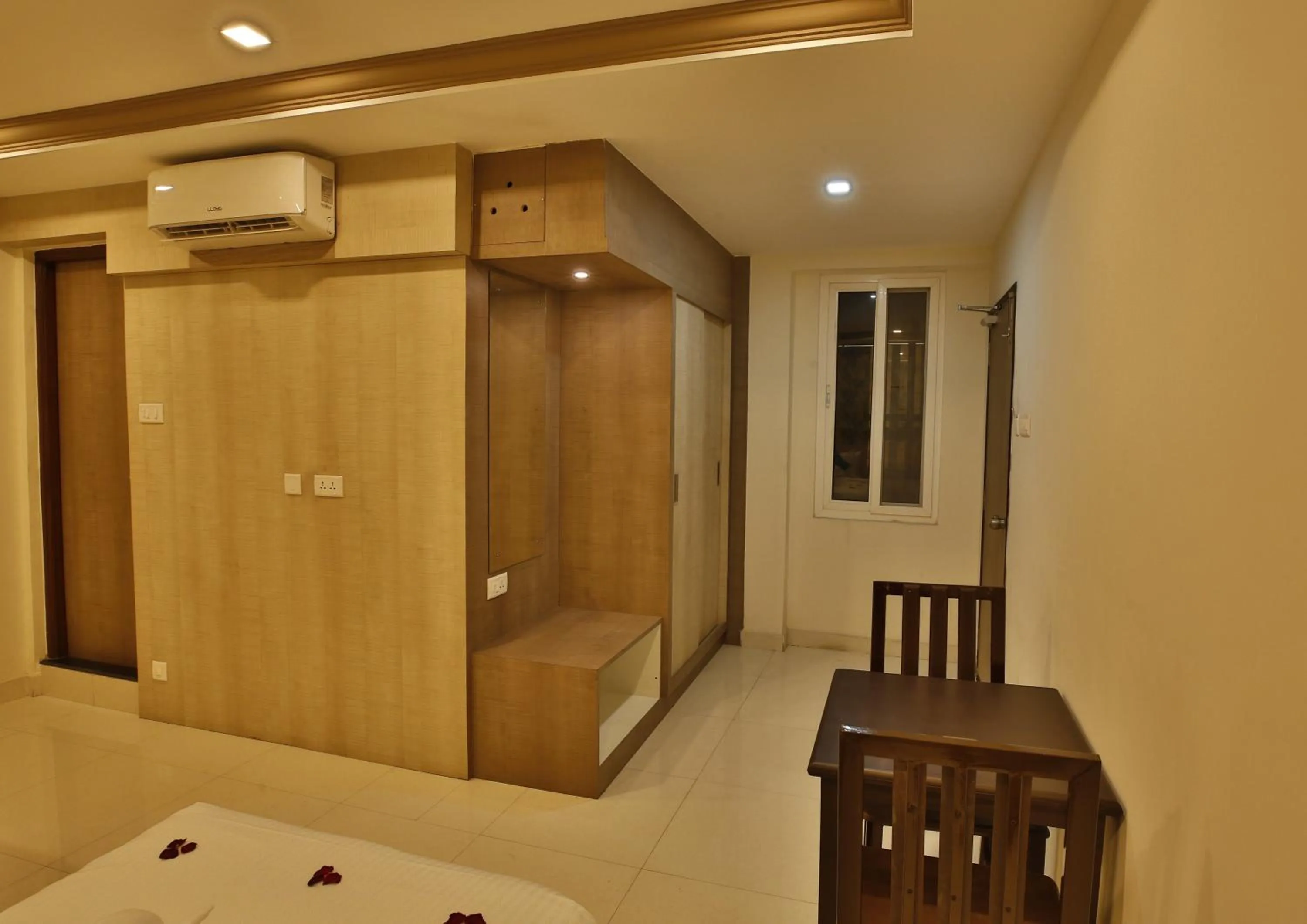 Photo of the whole room in Hotel Ramtel inn