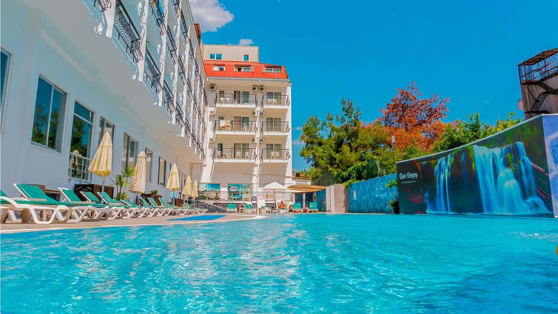 Swimming pool in Get Enjoy Hotels Swimming pool in Get Enjoy Hotels