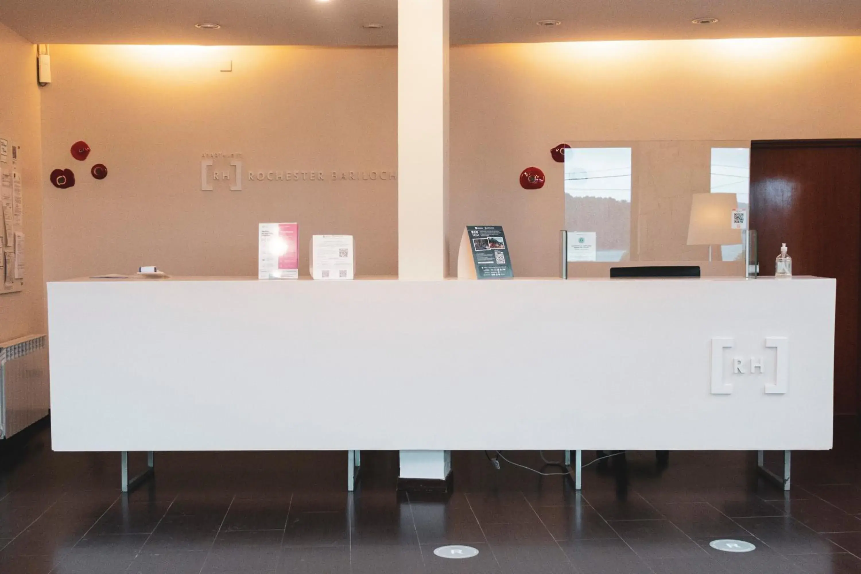 Lobby or reception in Rochester Bariloche Suites & Spa Lobby or reception in Rochester Bariloche Suites & Spa