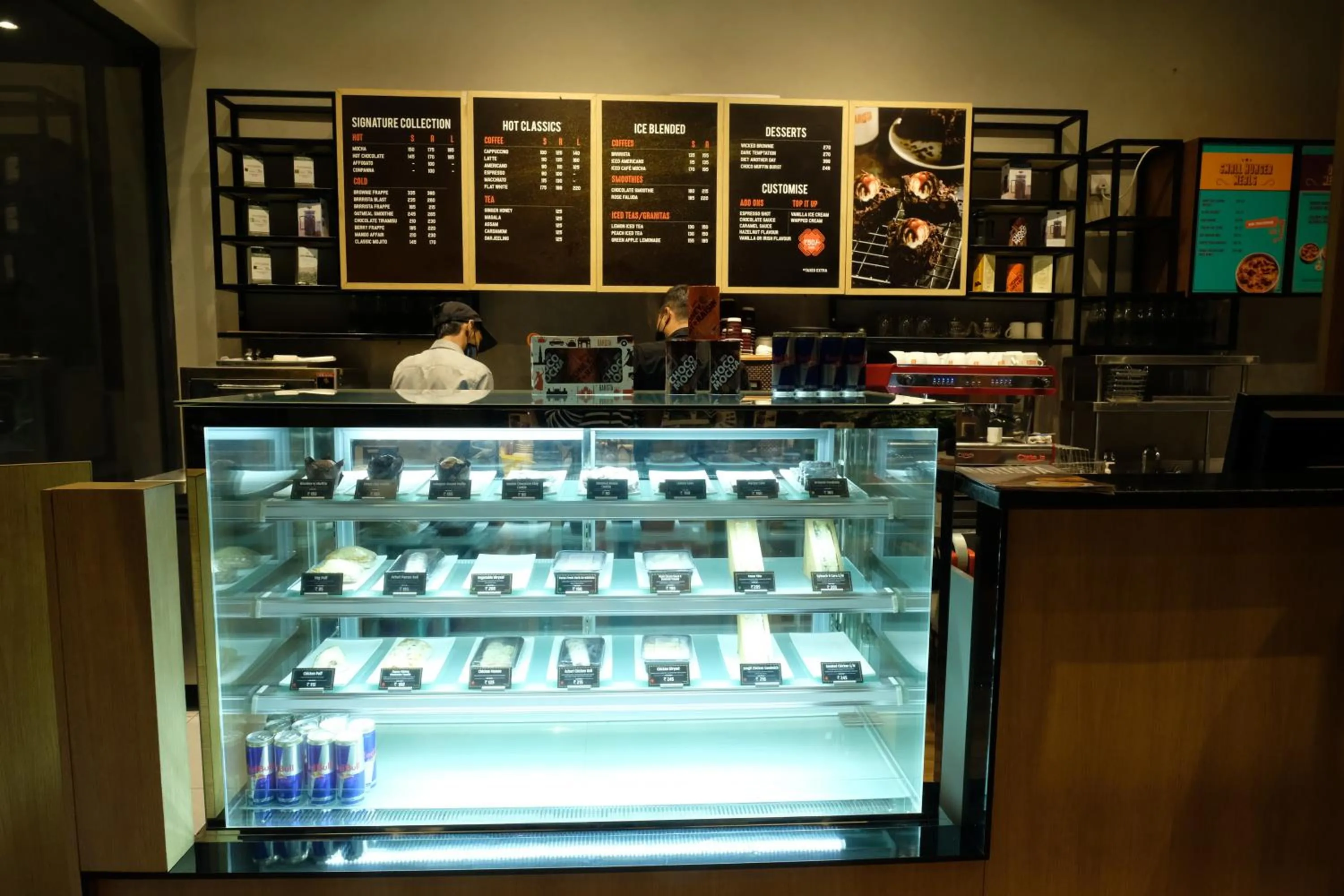 Restaurant/places to eat in Black Mango Resort