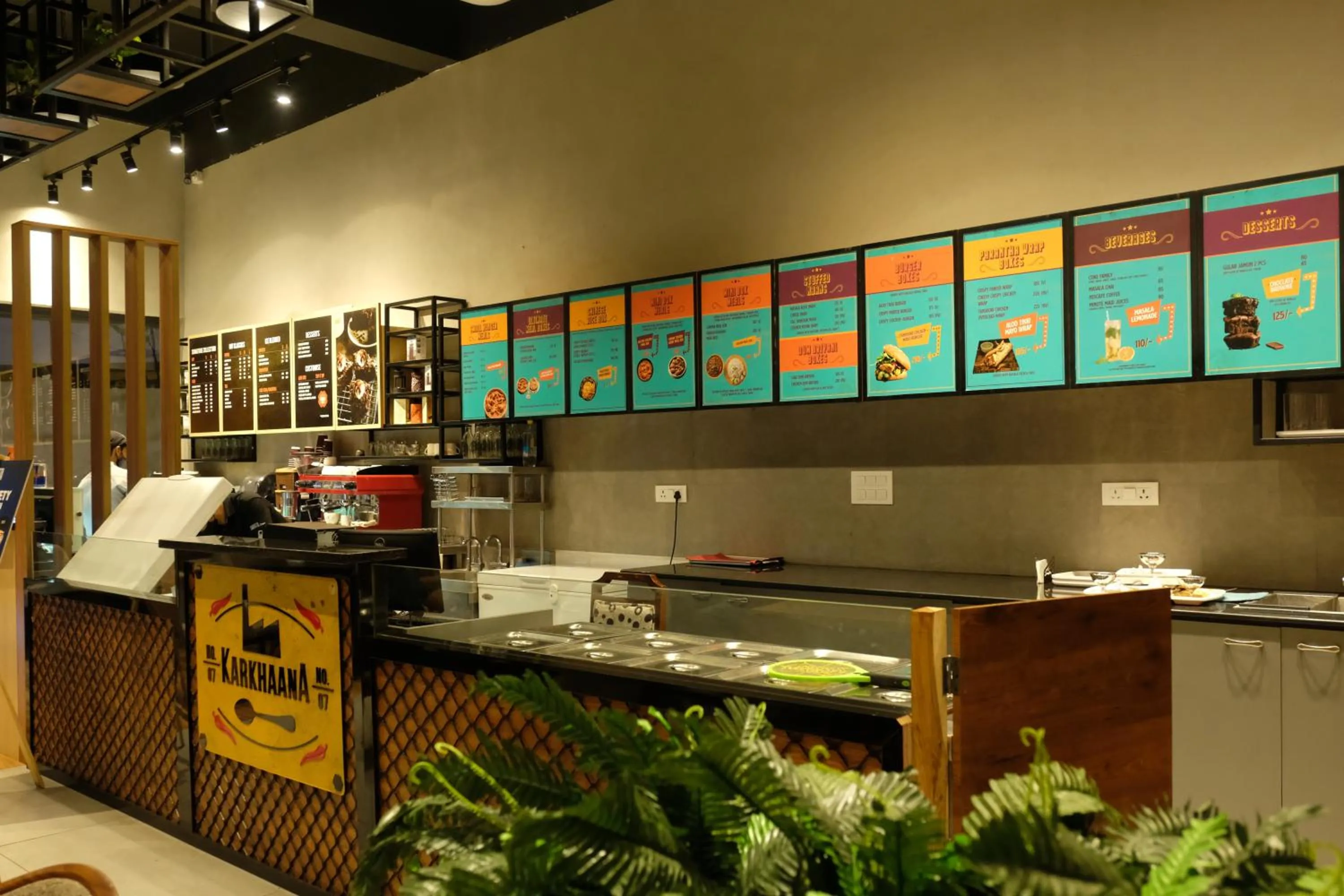 Restaurant/places to eat in Black Mango Resort