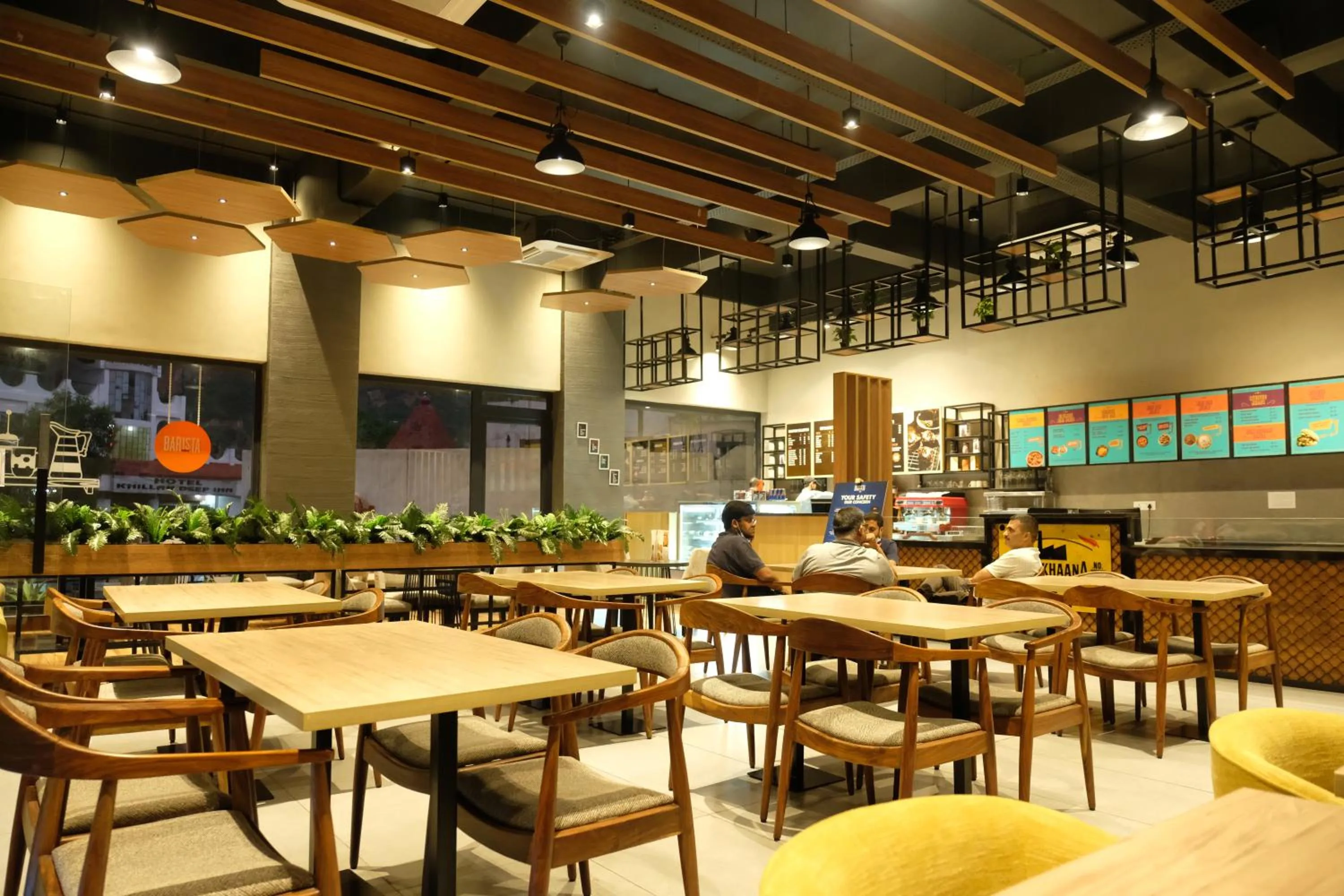 Restaurant/places to eat in Black Mango Resort