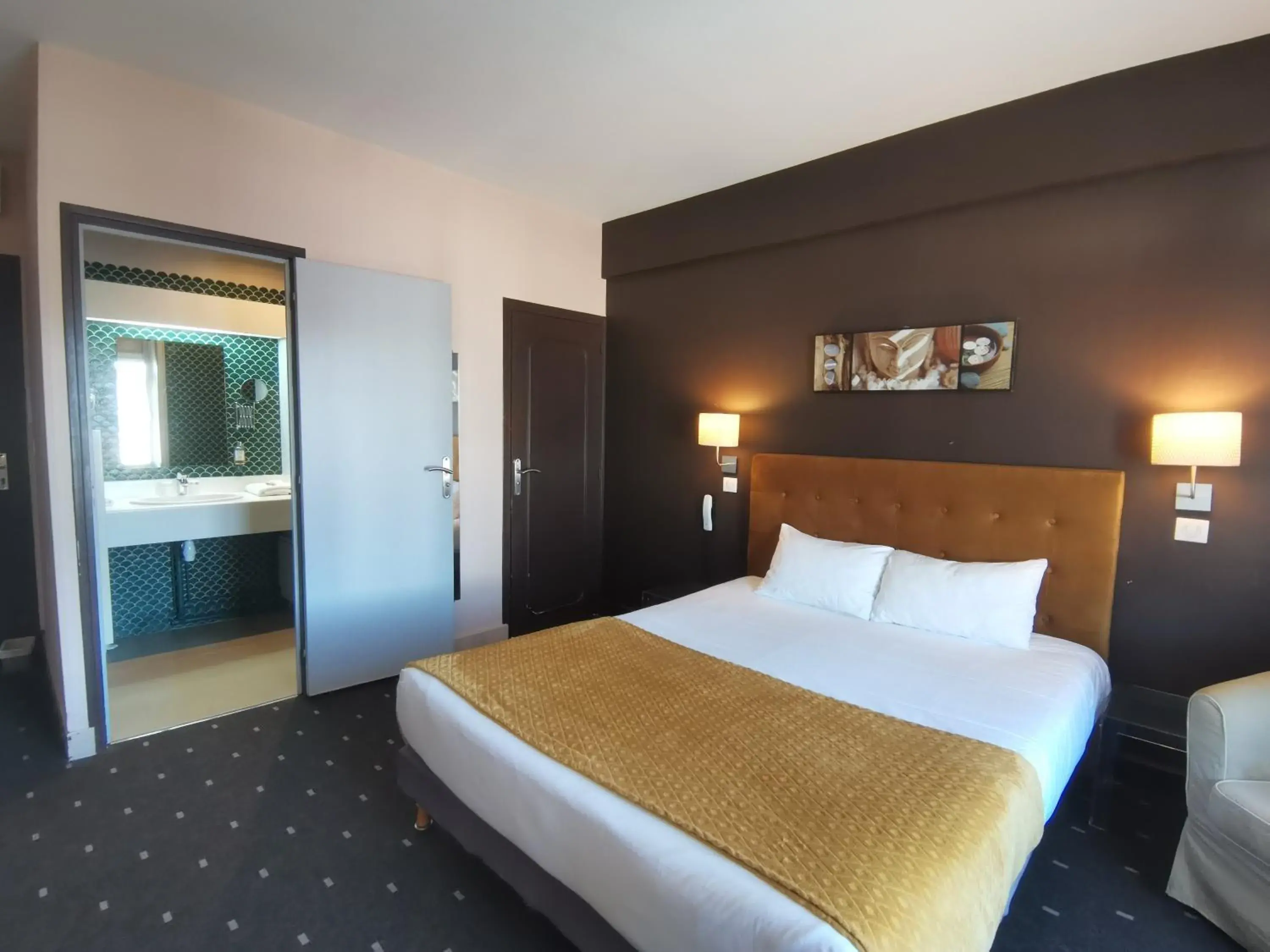 Bedroom, Bed in Logis Hotel Le Cerf Bedroom, Bed in Logis Hotel Le Cerf