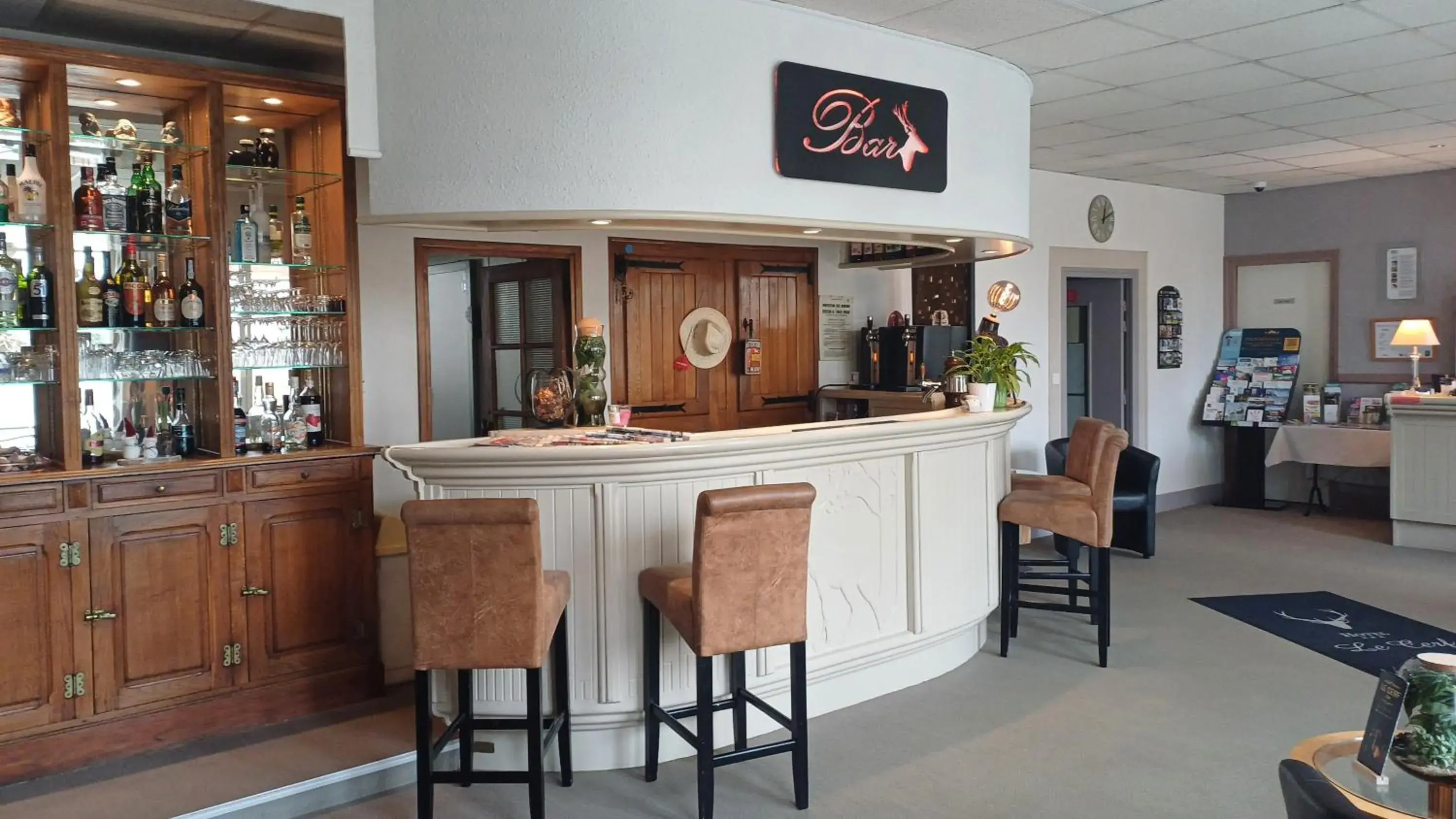 Lounge or bar in Logis Hotel Le Cerf Lounge or bar in Logis Hotel Le Cerf