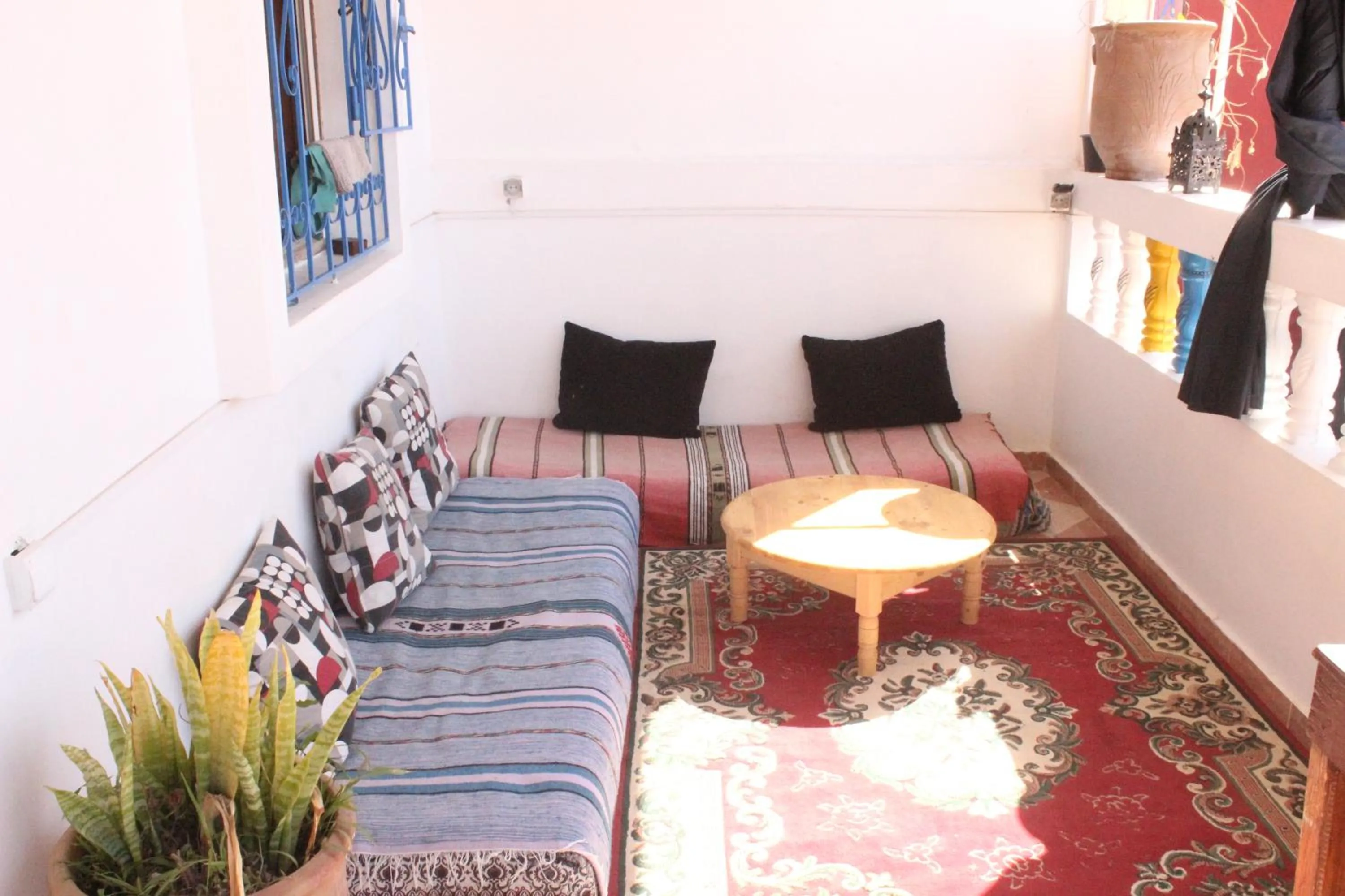 Balcony/Terrace in Tamraght White Hostel