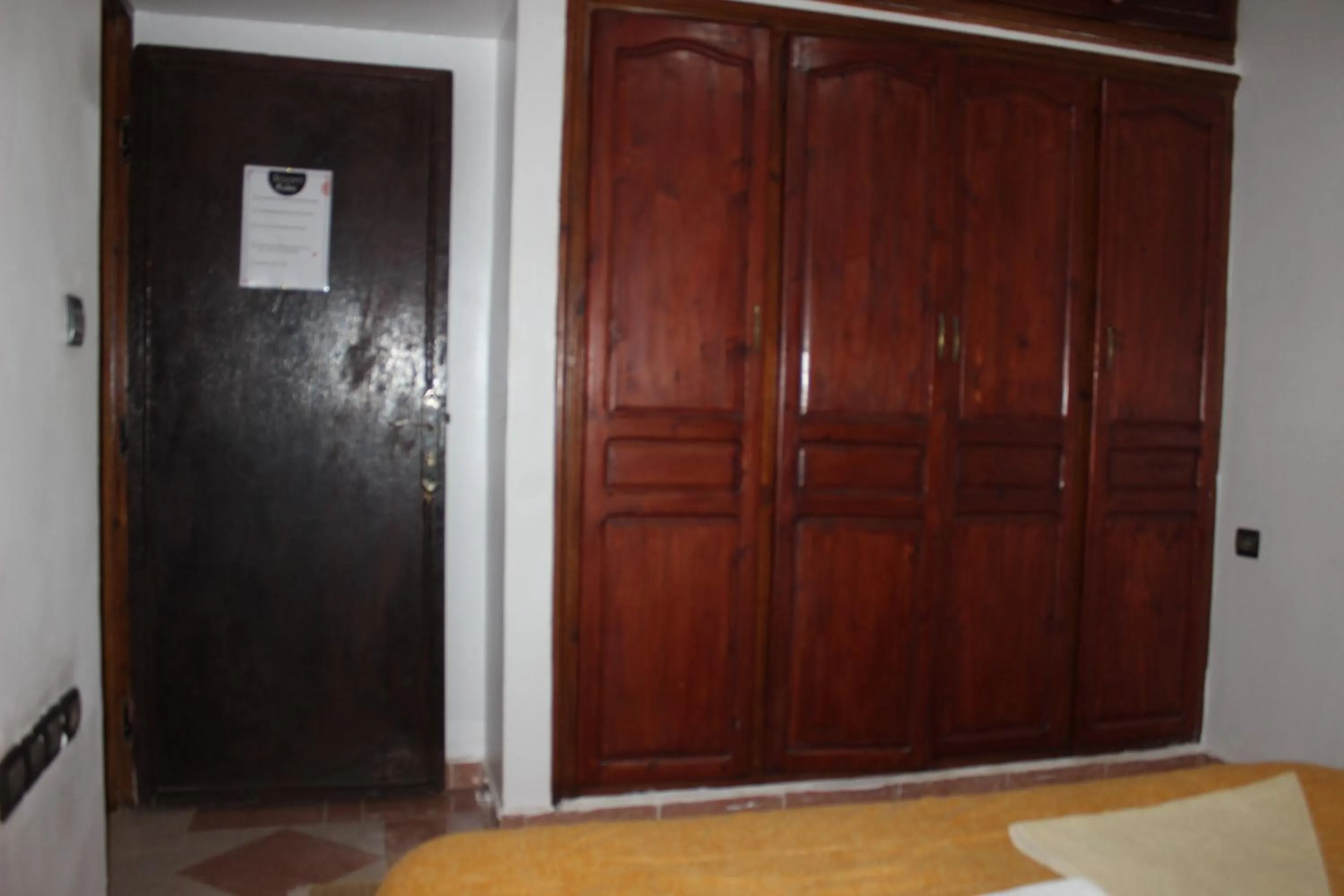 Tamraght White Hostel
