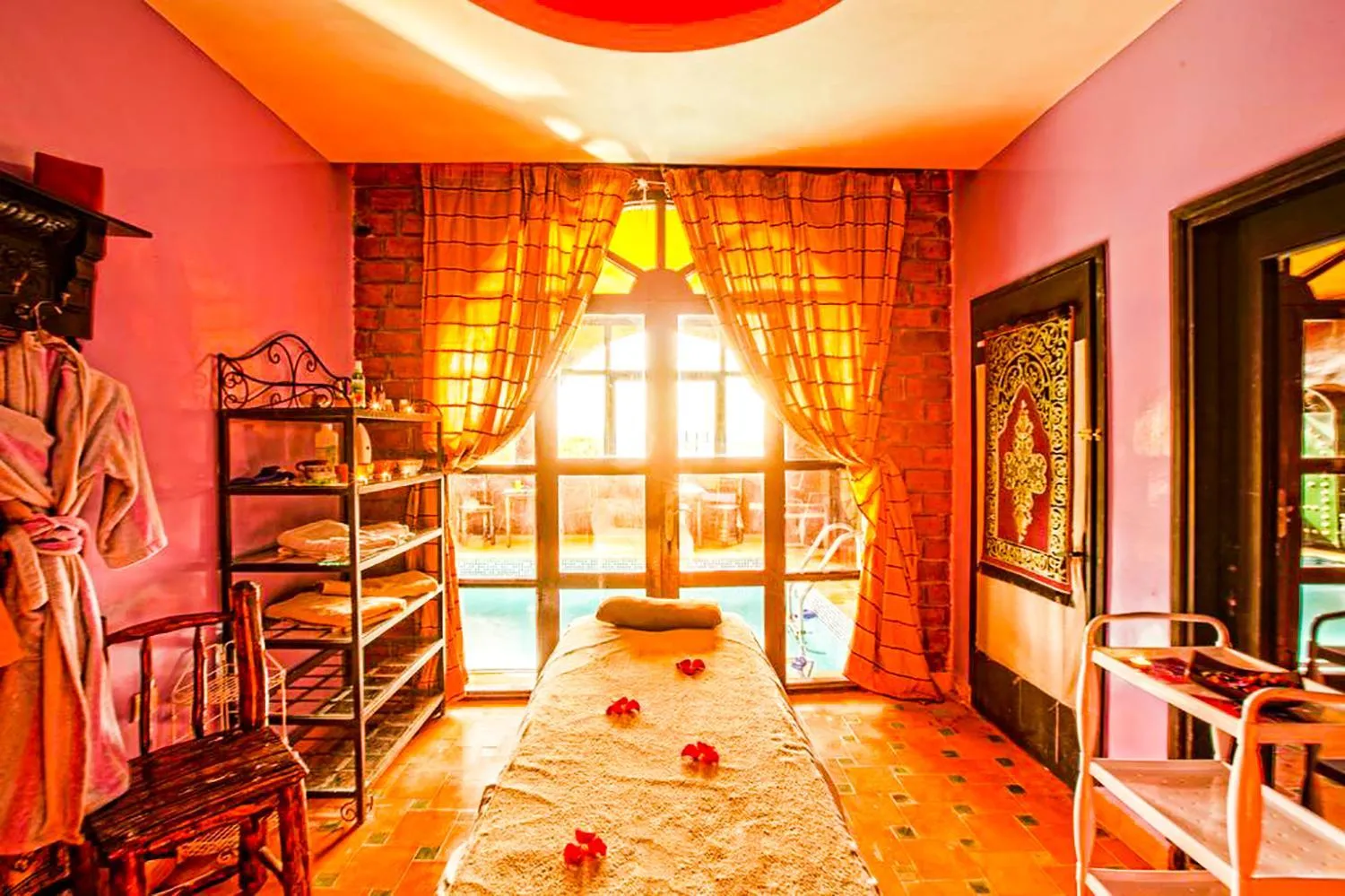 Massage, Bed in Jad Auberge