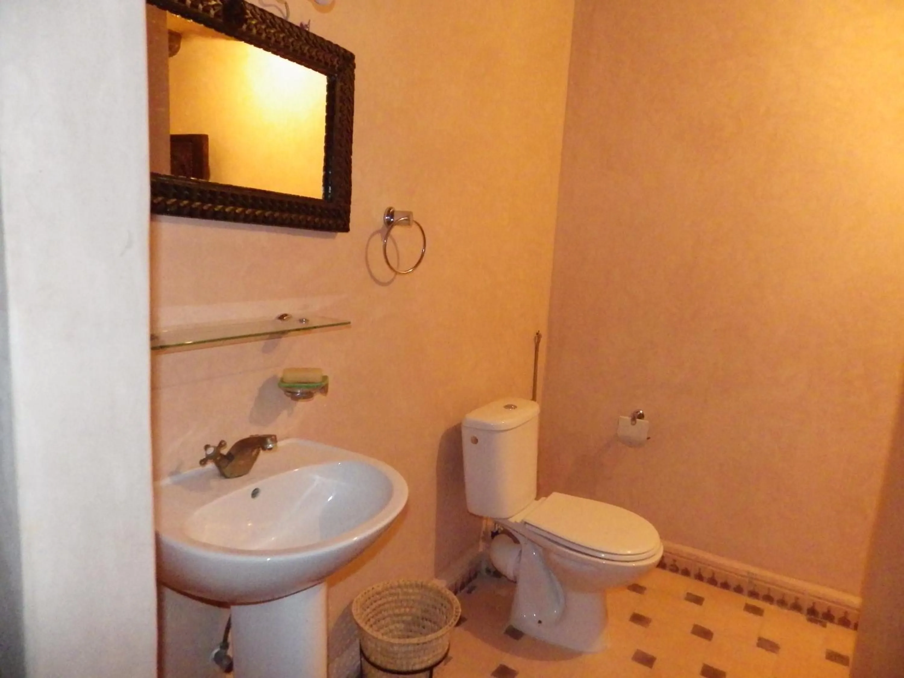 Area and facilities in Jad Auberge