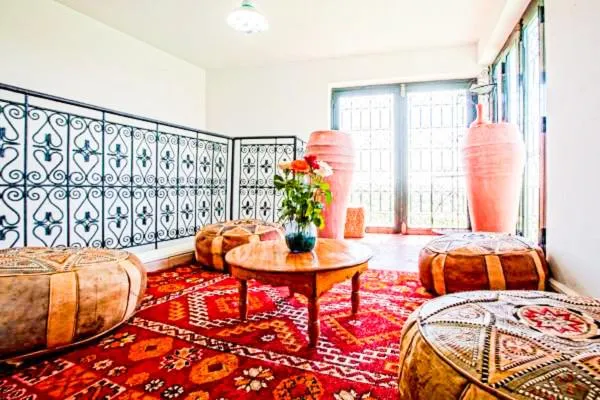 Restaurant/places to eat in Jad Auberge