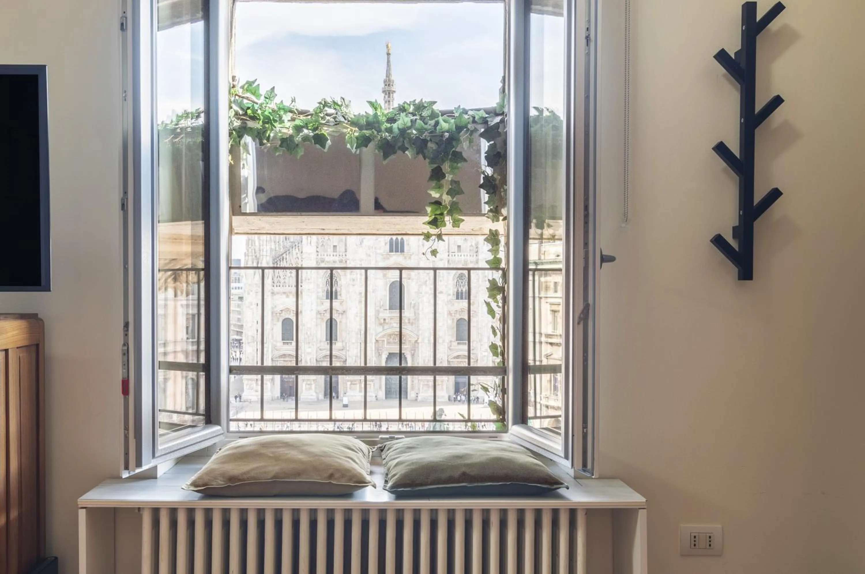 Bed in easyhomes Duomo View