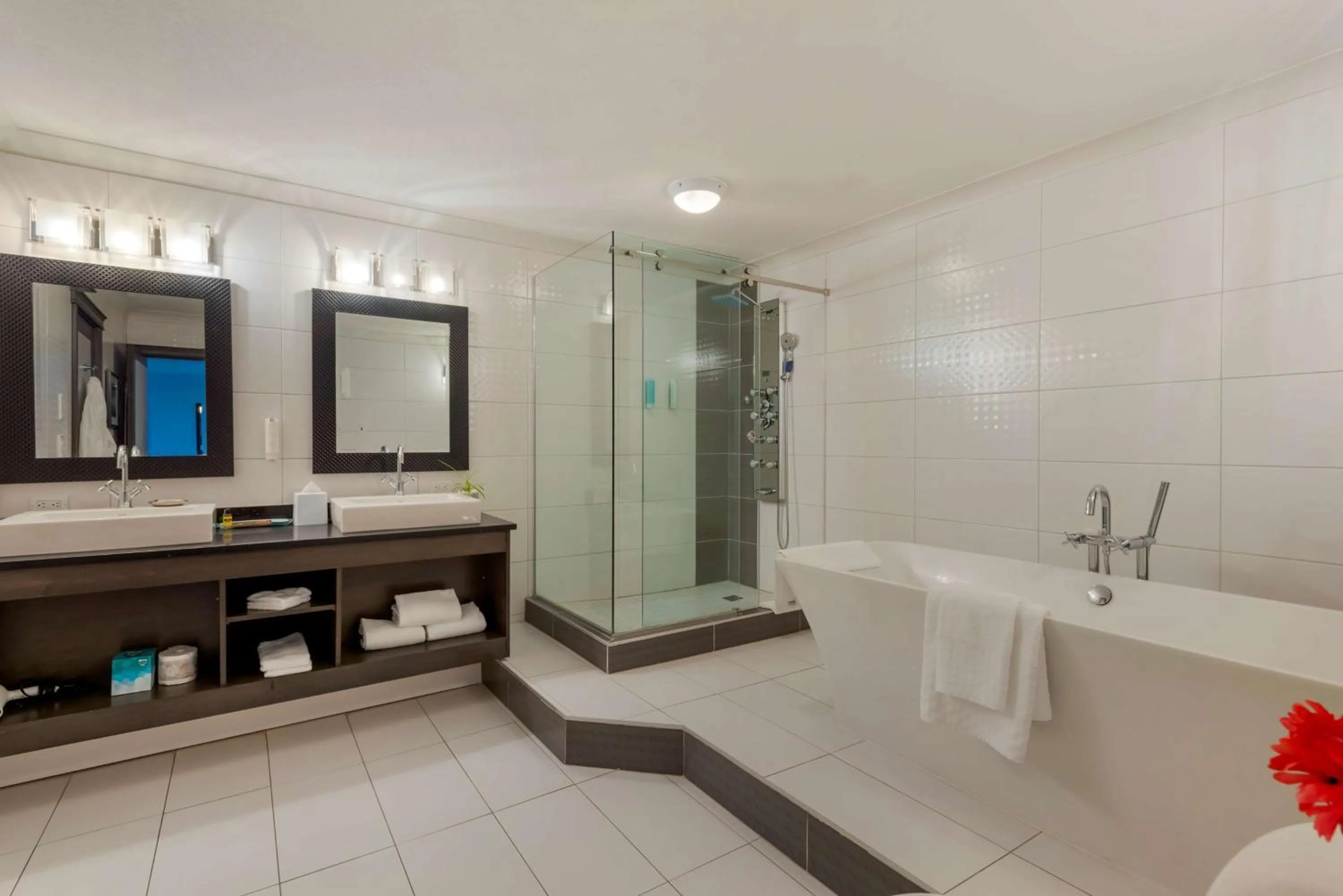 Bathroom in Best Western Plus Village Park Inn