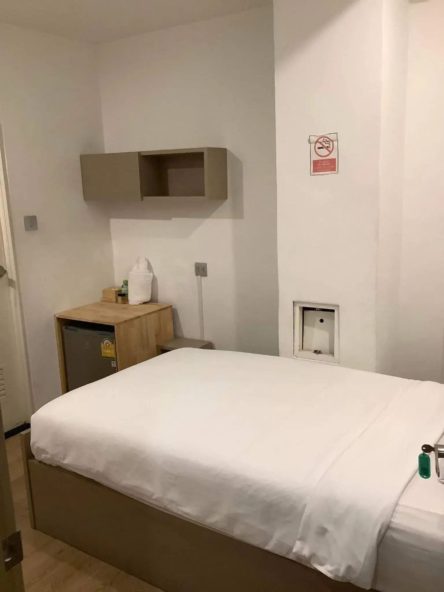 Single Room with Bathroom in CR.HOTEL Single Room with Bathroom in CR.HOTEL