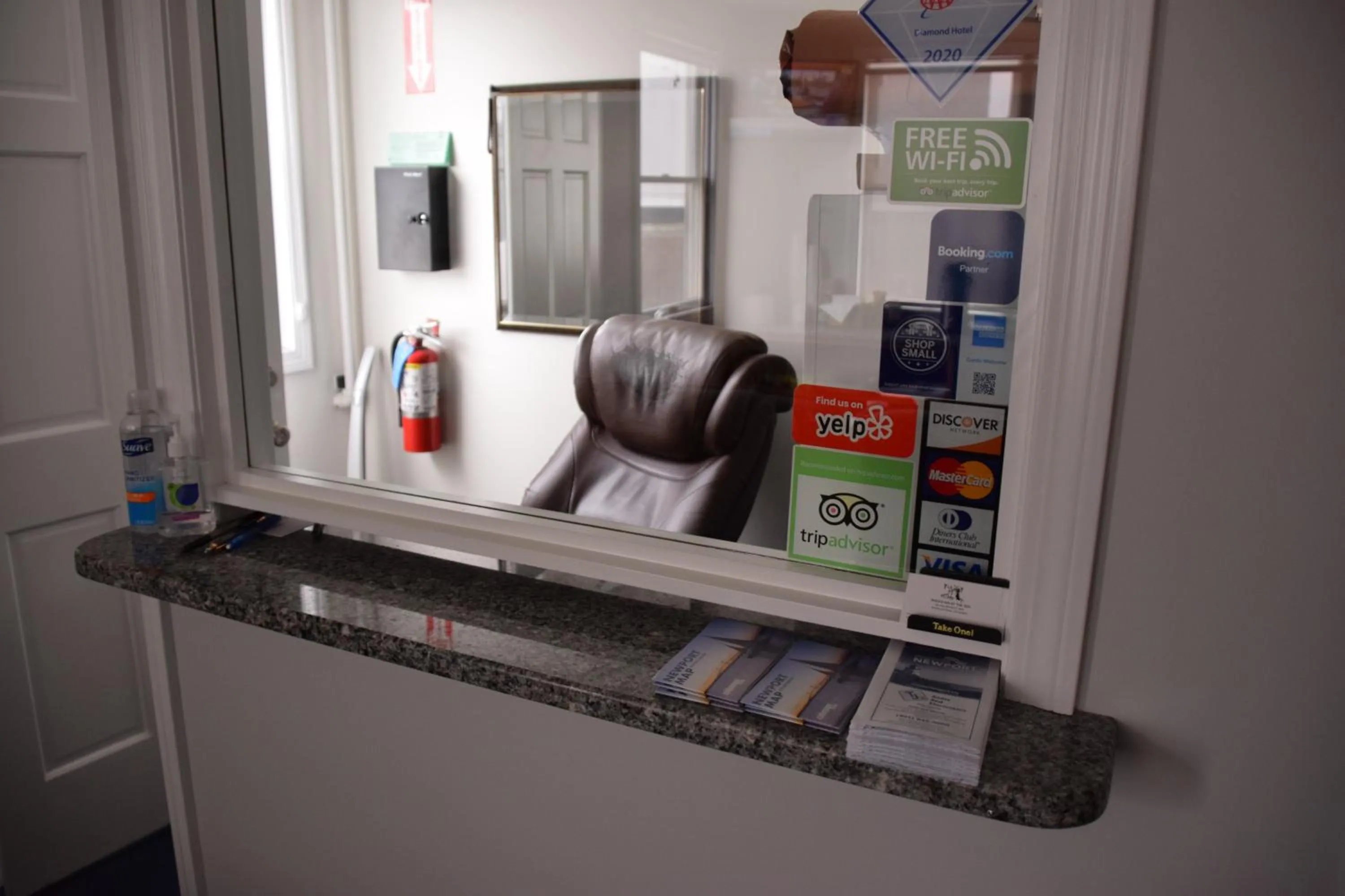 Lobby or reception in Rhea's Inn by the Sea