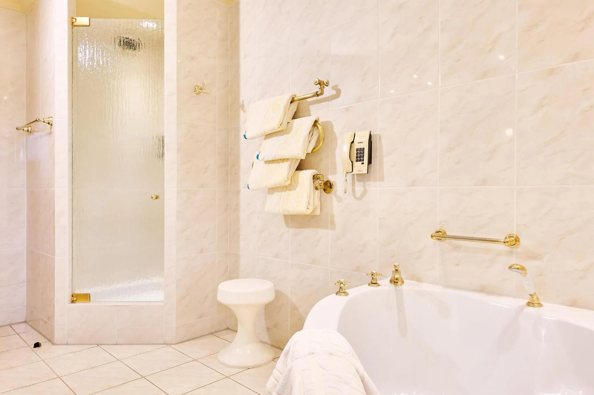 Shower in Thermenwelt Hotel Pulverer