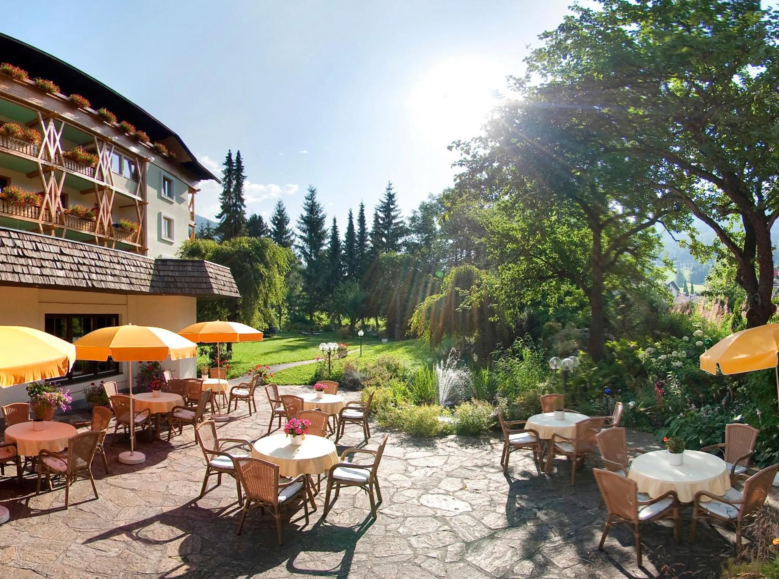 Garden view in Thermenwelt Hotel Pulverer