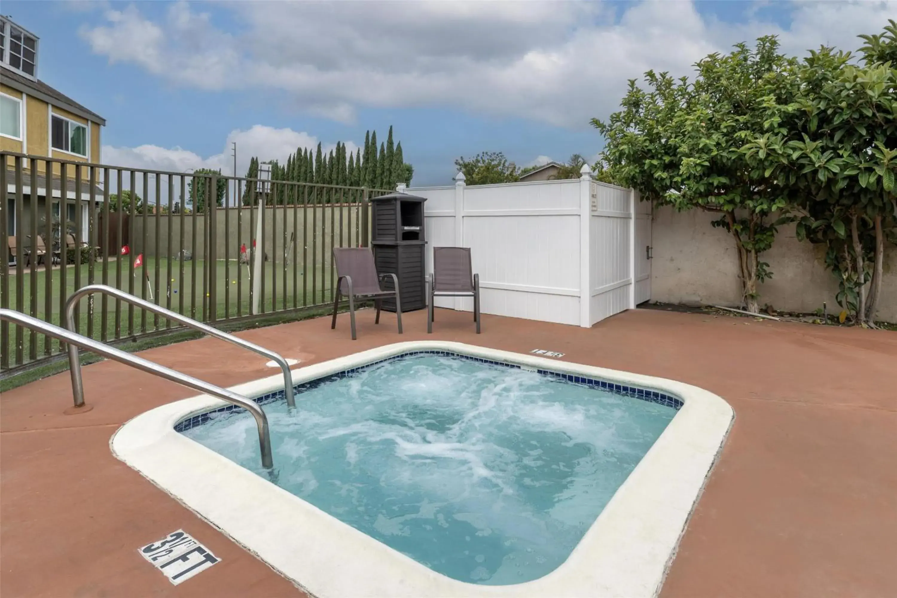 Pool view in Best Western Westminster Inn Pool view in Best Western Westminster Inn