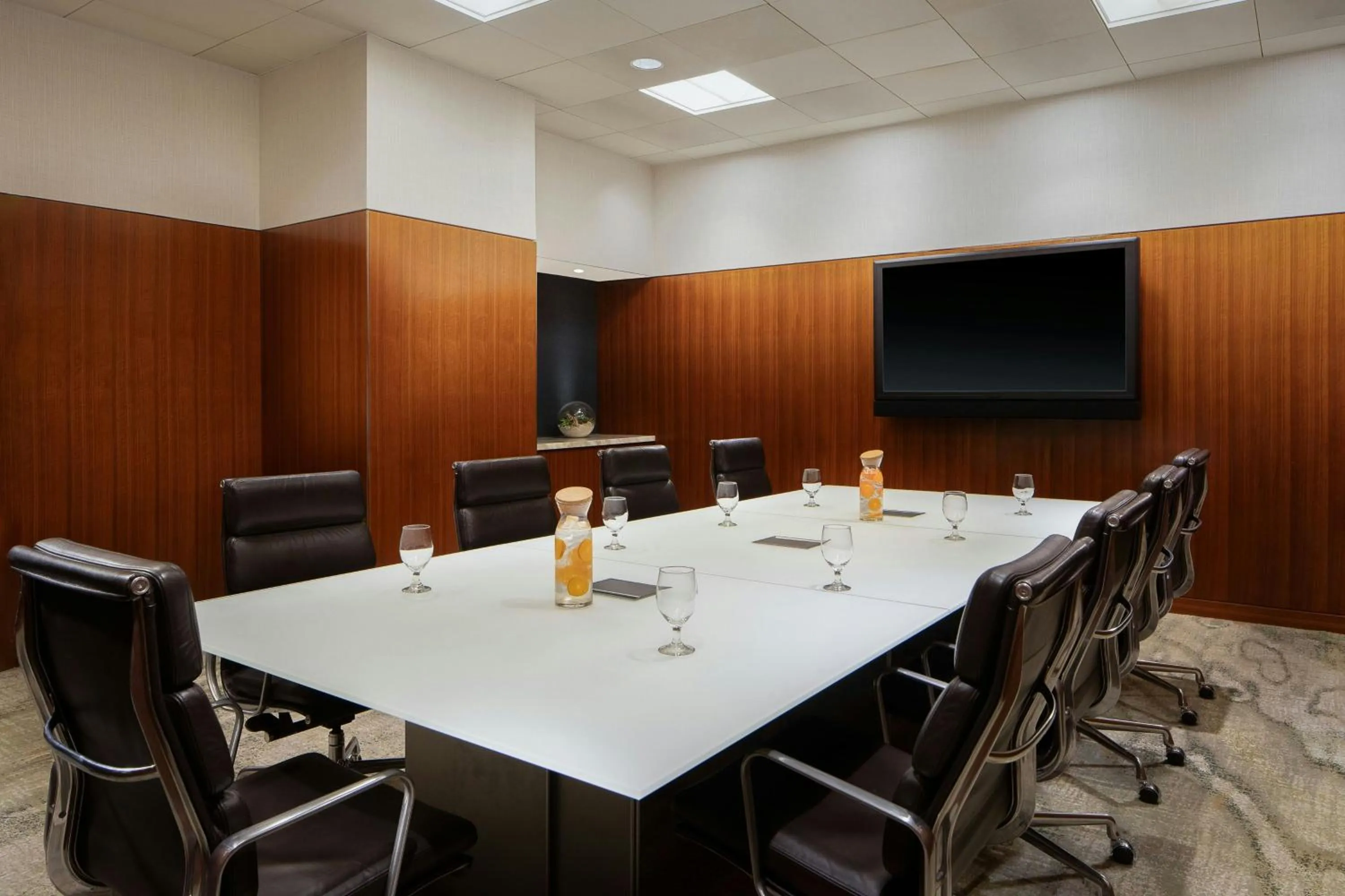 Meeting/conference room in The Westin Galleria Dallas