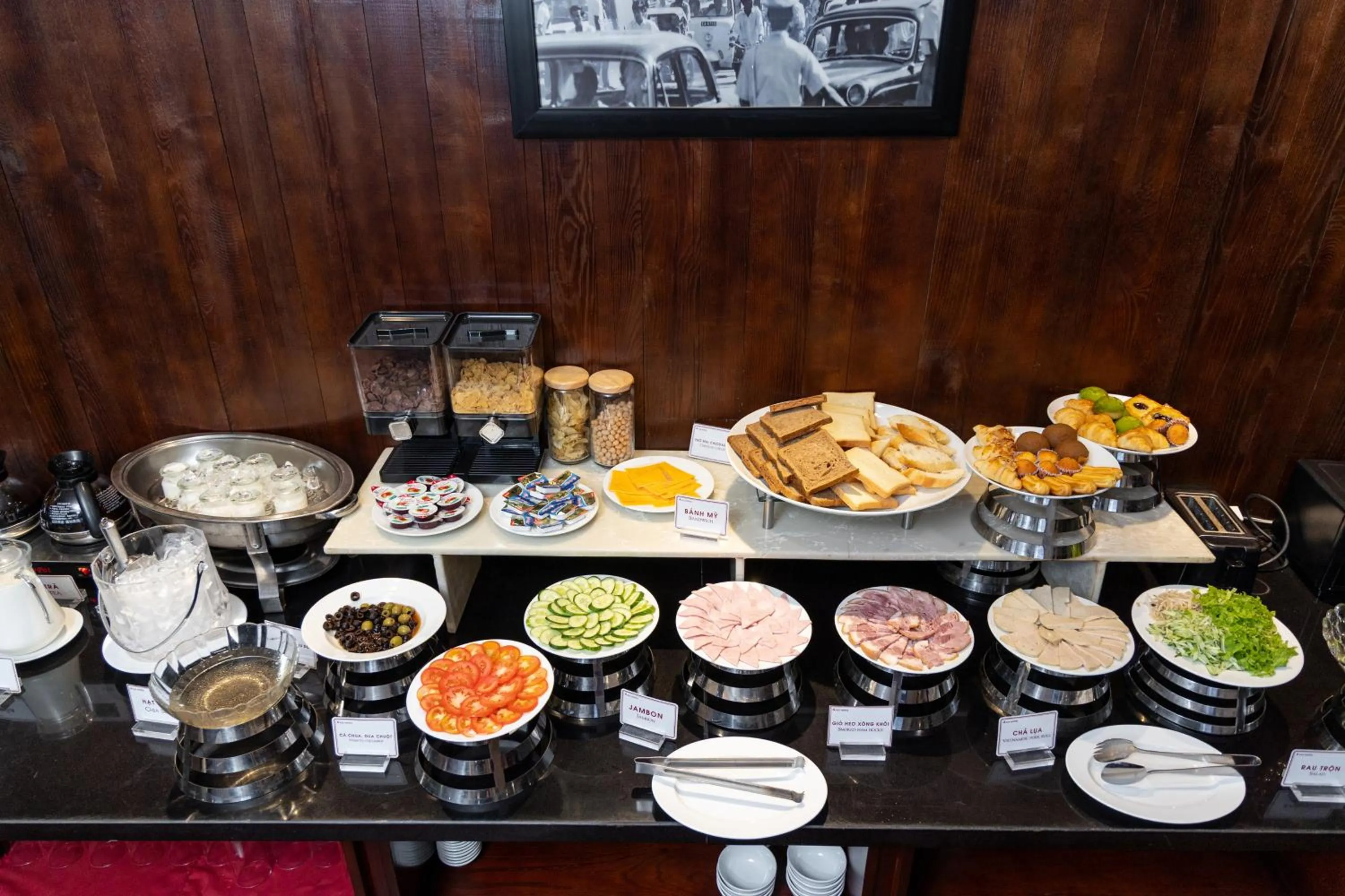 Food and drinks in A25 Hotel - 29 Lê Thị Hồng Gấm