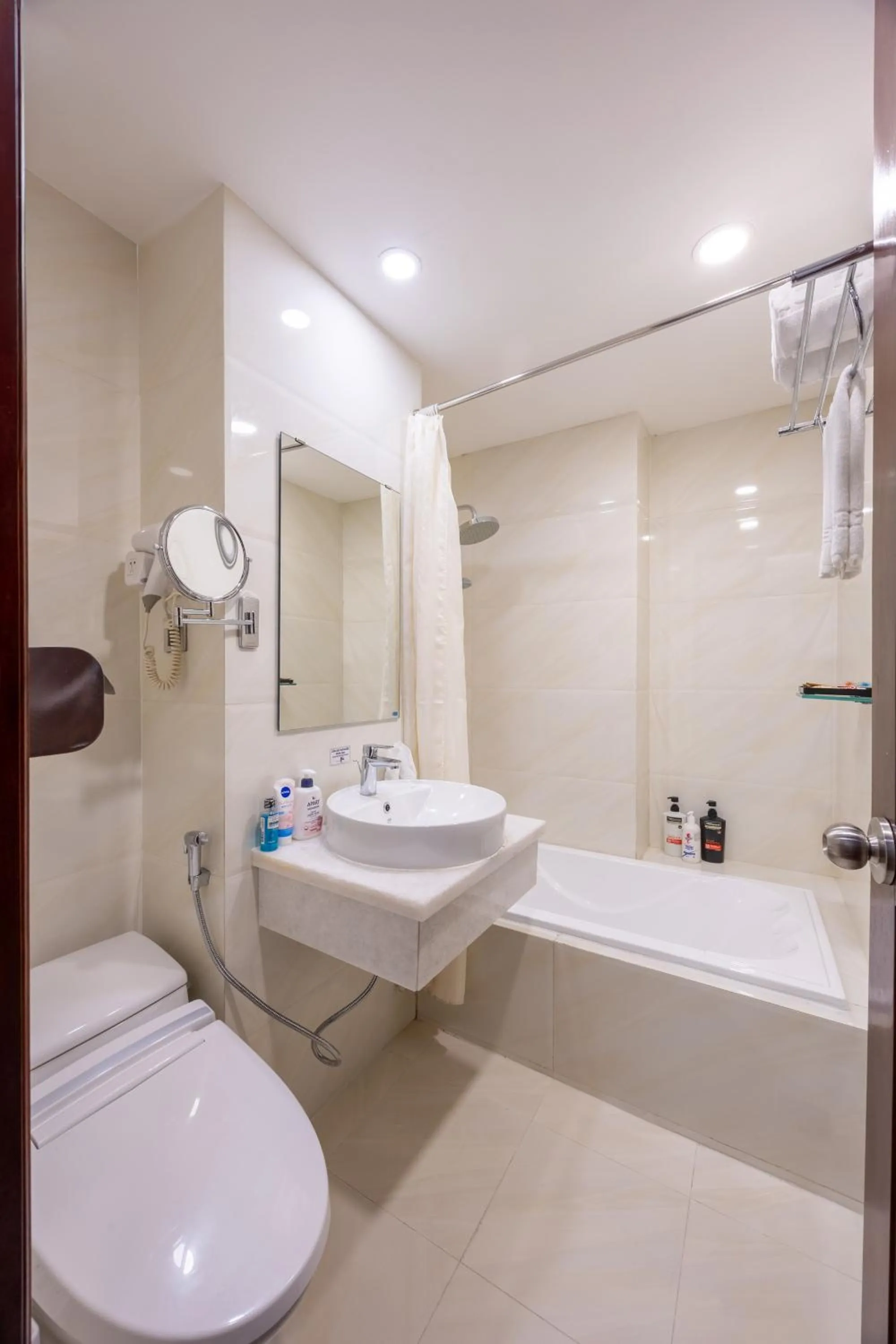 Shower in A25 Hotel - 29 Lê Thị Hồng Gấm