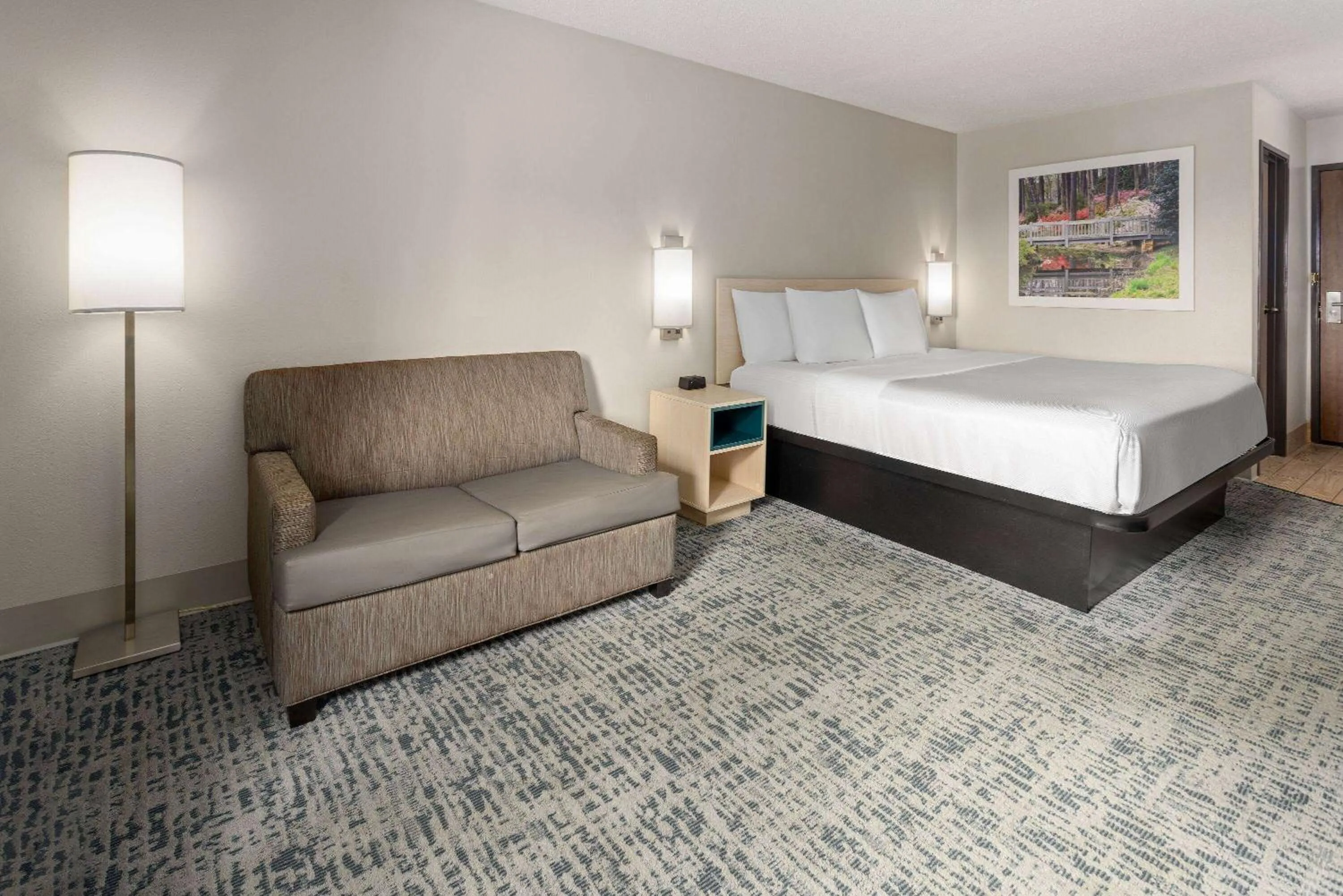 Photo of the whole room, Bed in Baymont by Wyndham LaGrange