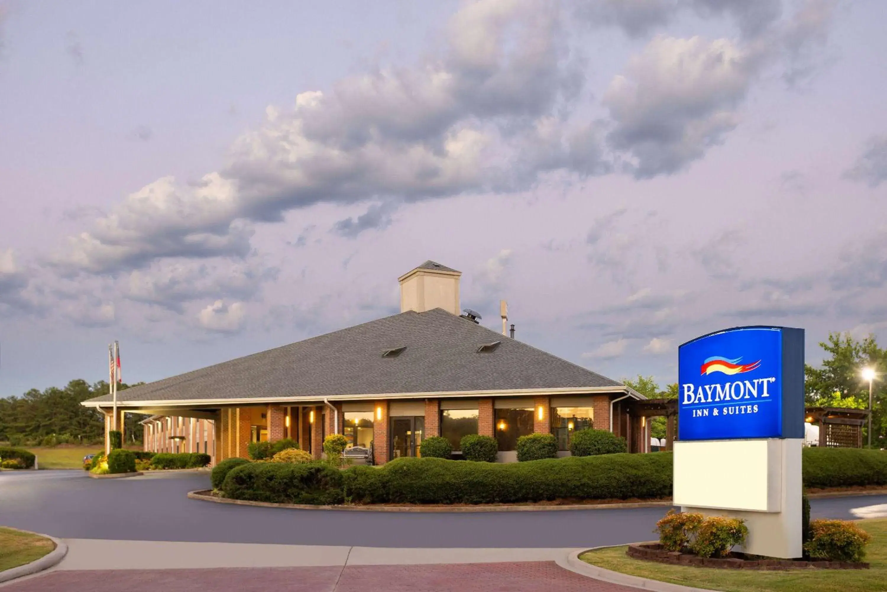 Property building in Baymont by Wyndham LaGrange Property building in Baymont by Wyndham LaGrange