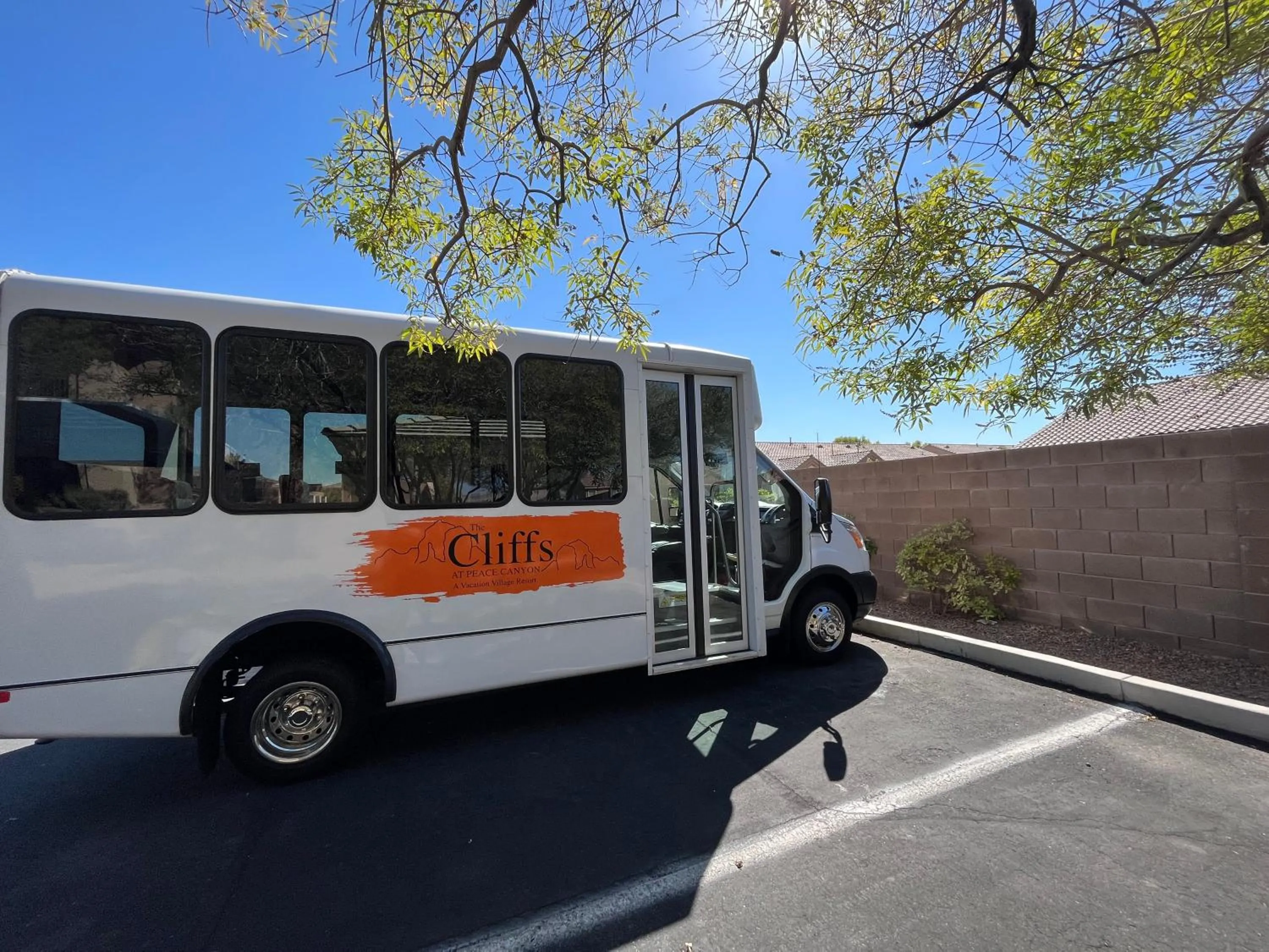 shuttle in The Cliffs at Peace Canyon