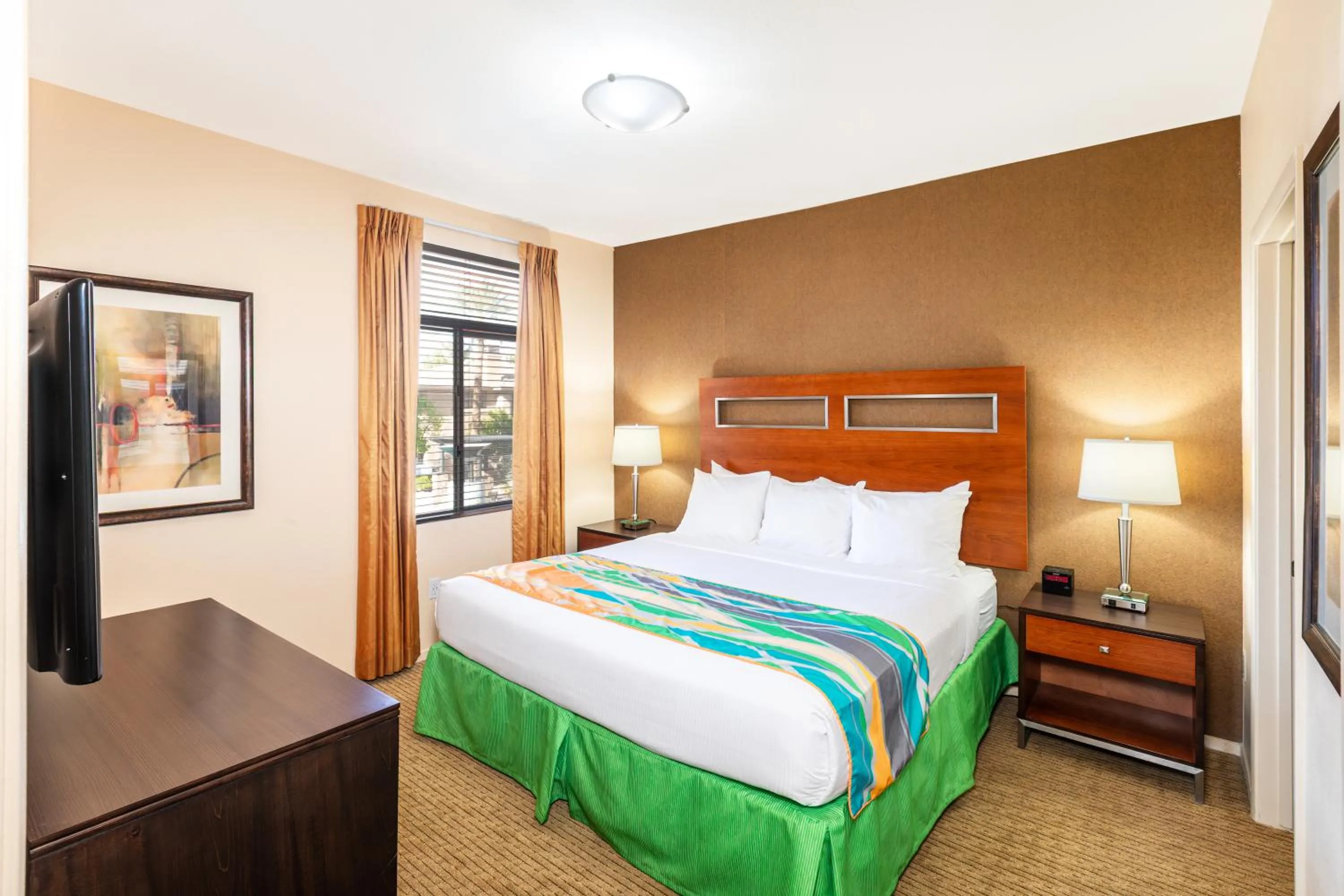 Bedroom, Bed in The Cliffs at Peace Canyon